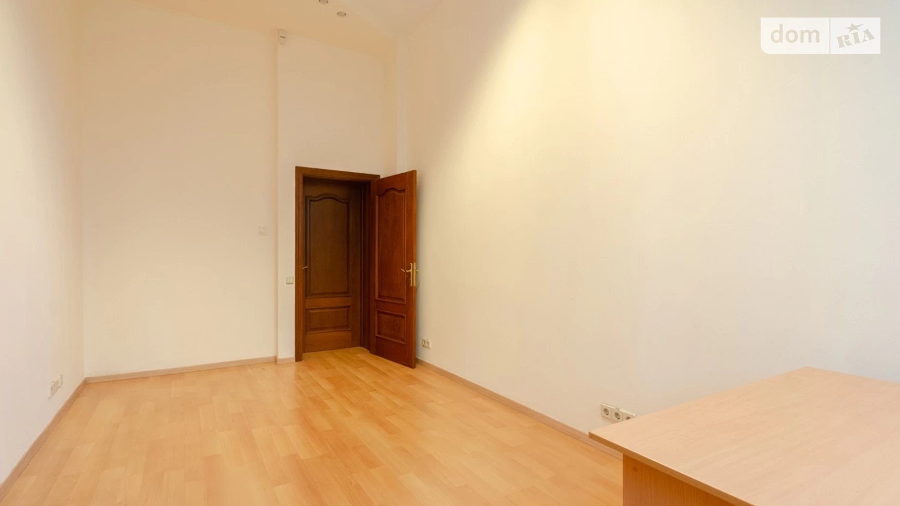 Сдается в аренду офис 19 кв. м в бизнес-центре, цена: 6650 грн - фото 2
