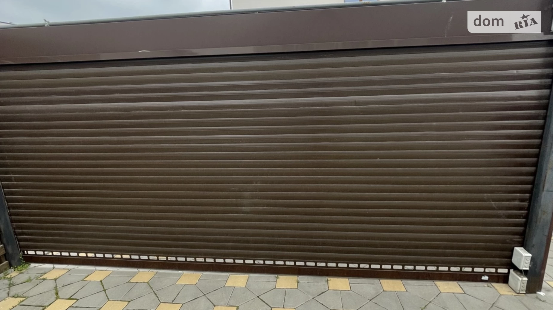Сдается в аренду дом на 3 этажа 250 кв. м с участком, цена: 1400 $ - фото 2