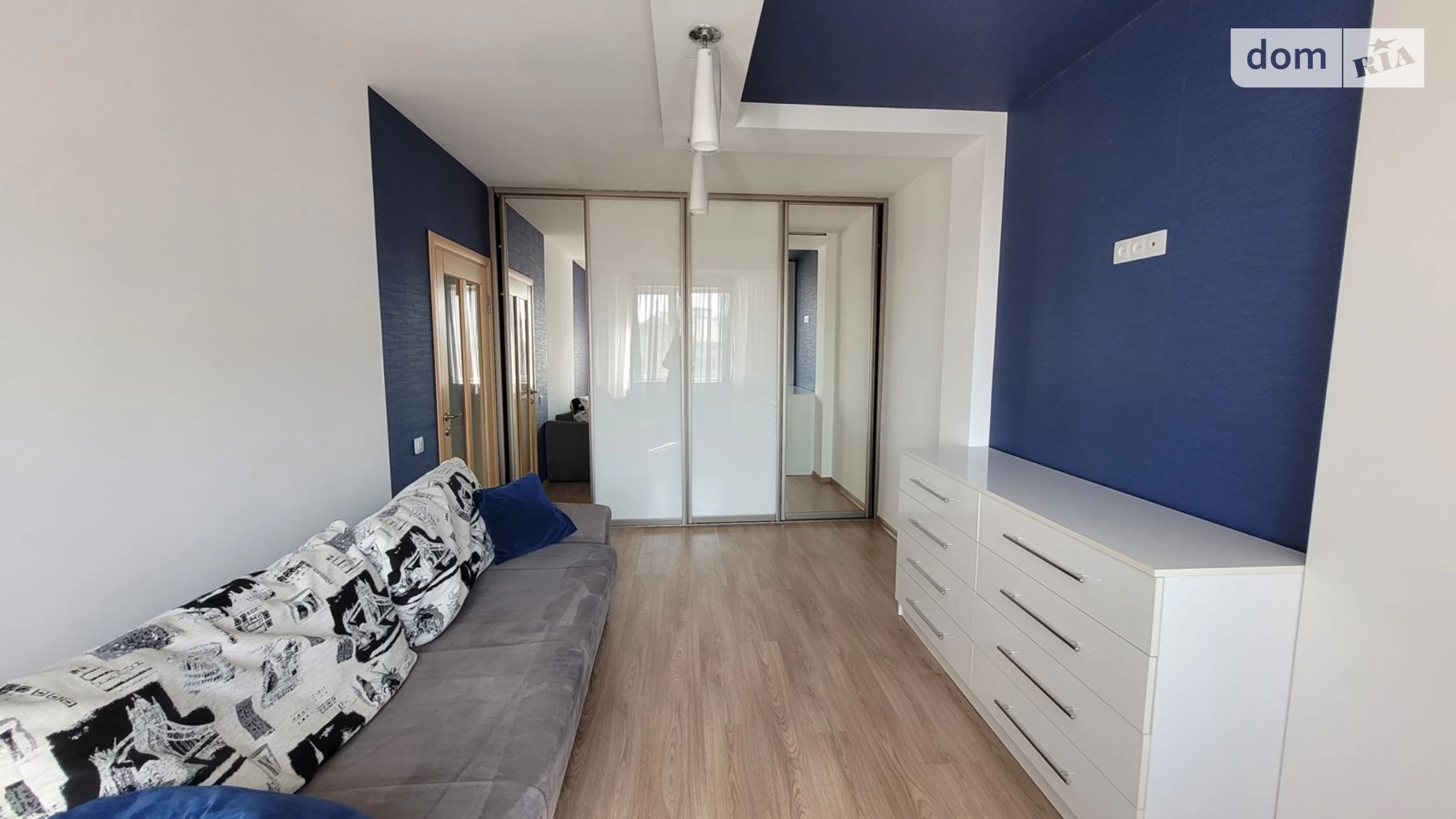 Продается 1-комнатная квартира 42 кв. м в Ивано-Франковске, ул. Пулюя И., 15 - фото 2