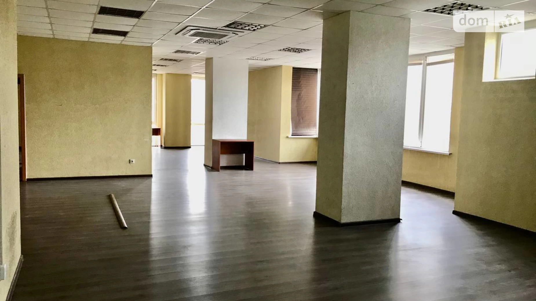 Сдается в аренду офис 130 кв. м в бизнес-центре, цена: 800 $ - фото 4