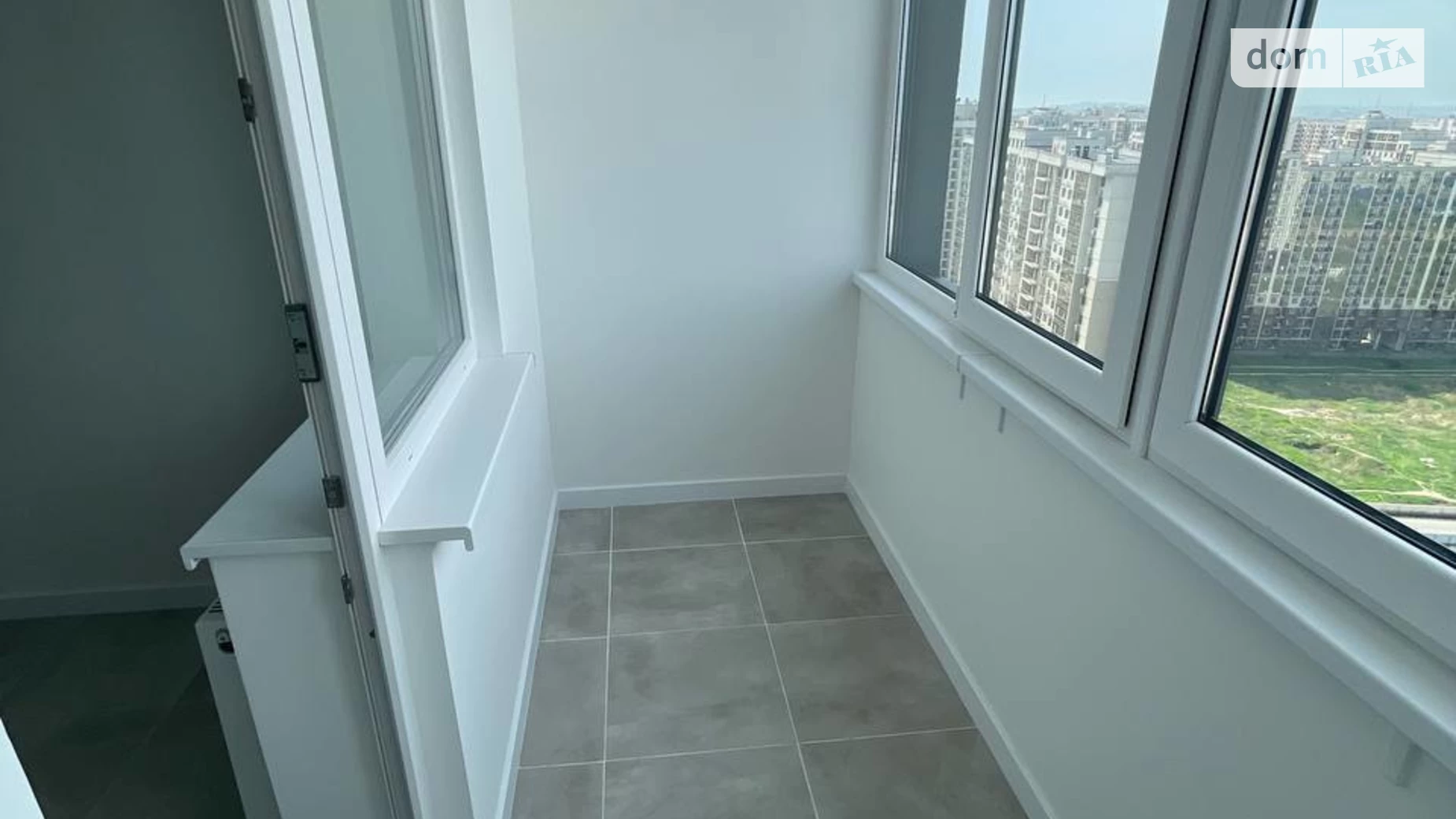 Продается 1-комнатная квартира 41 кв. м в Одессе, ул. Спортивная, 3/4 - фото 3