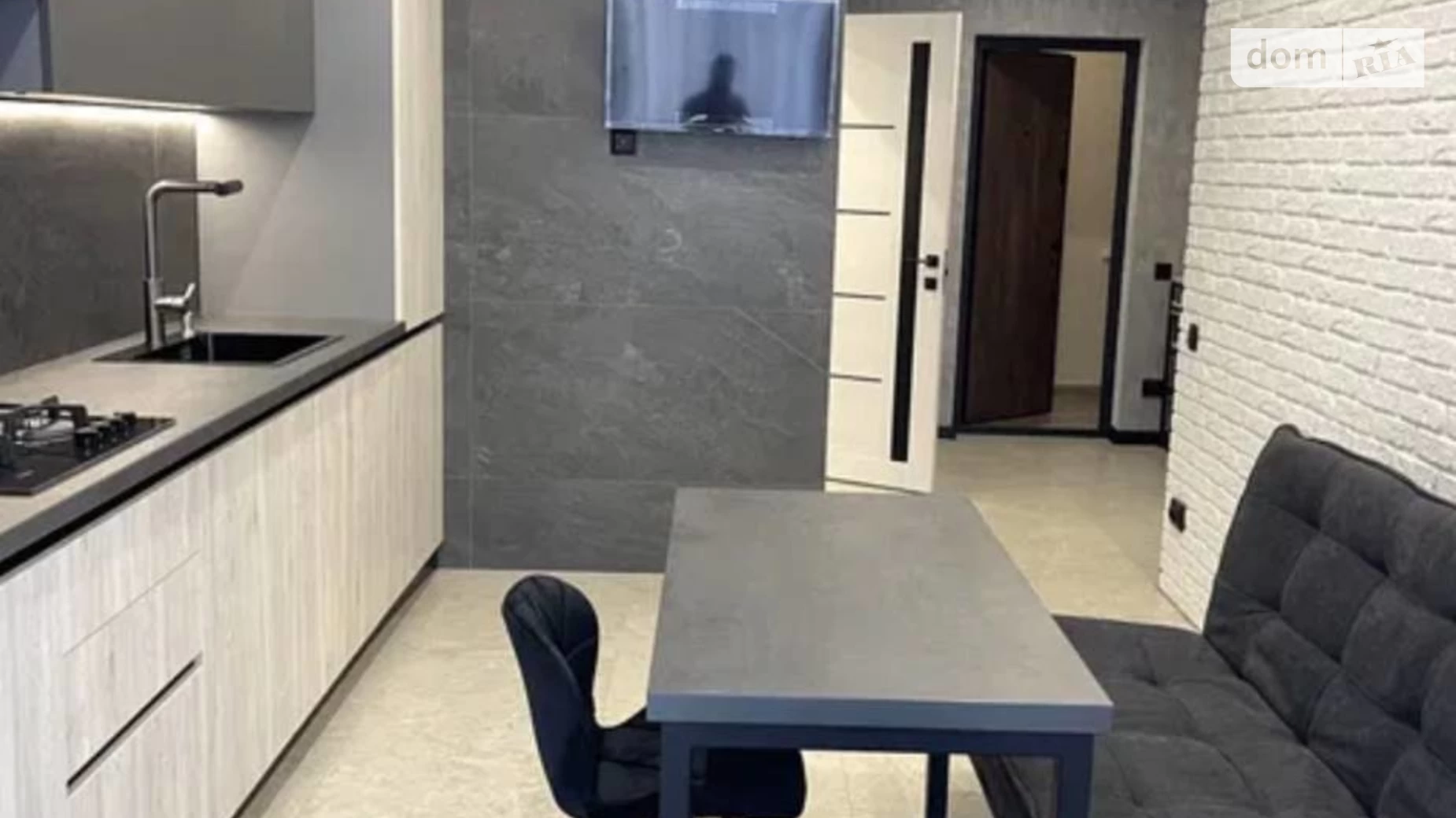 Продается 1-комнатная квартира 46 кв. м в, цена: 65900 $ - фото 2