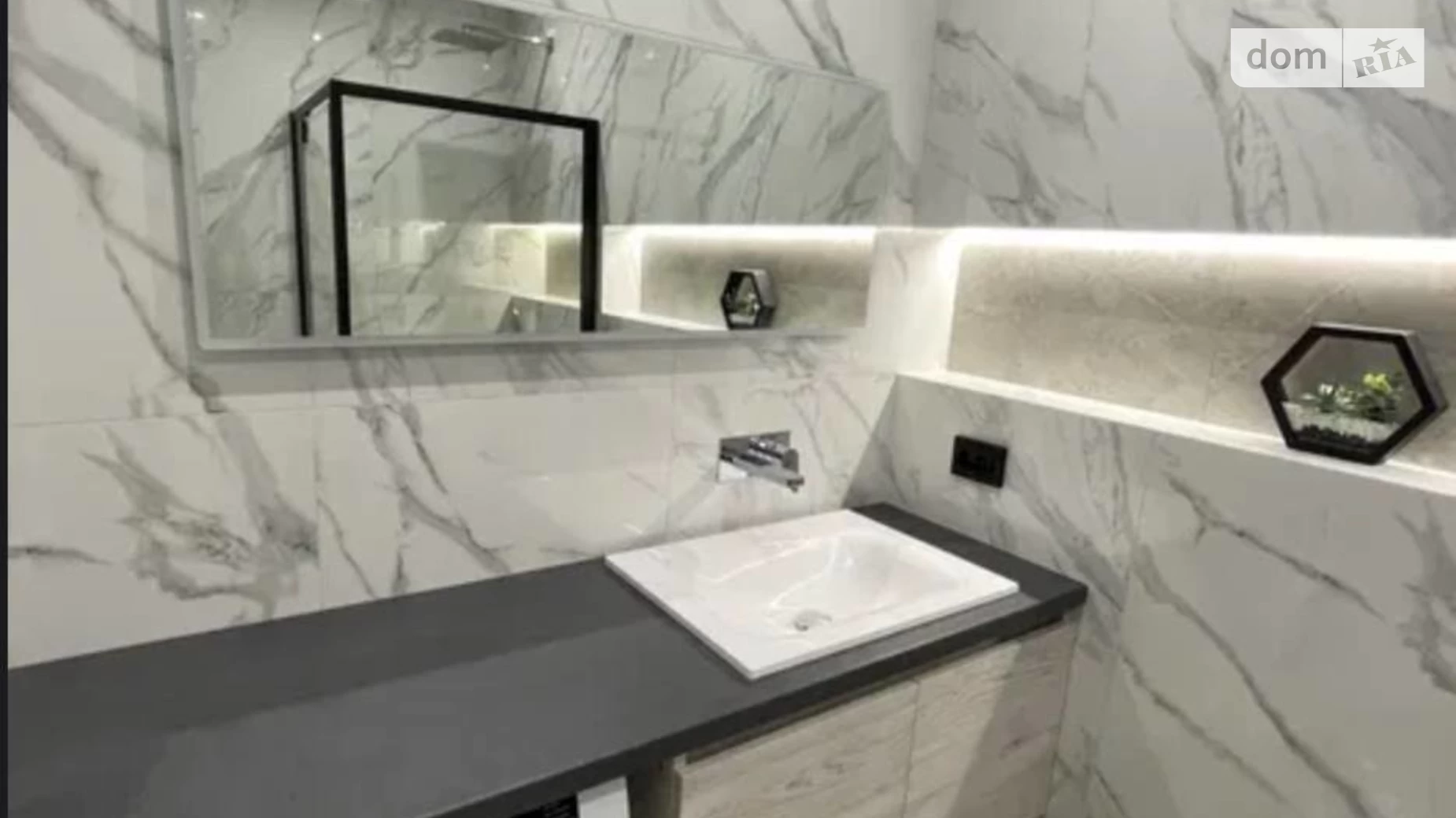 Продается 1-комнатная квартира 46 кв. м в, цена: 65900 $ - фото 5