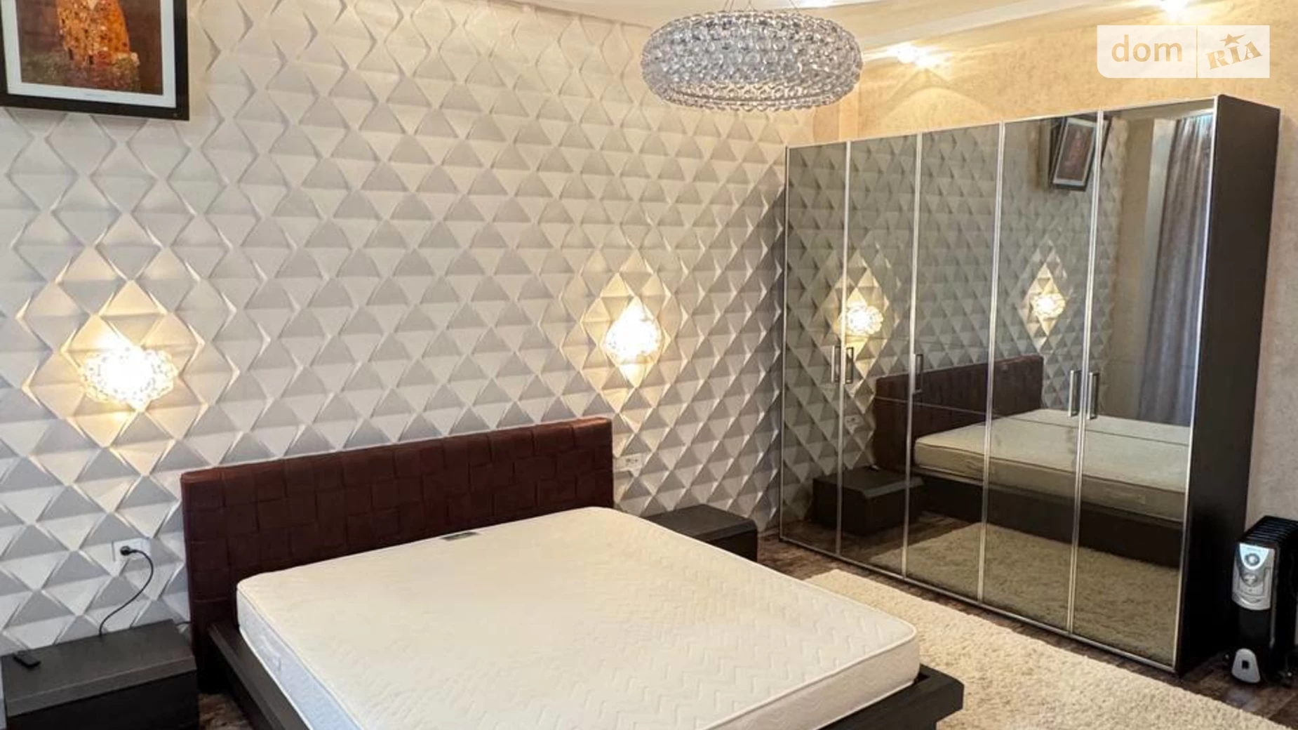 Продається 3-кімнатна квартира 128.7 кв. м у Одесі, вул. Літературна, 1А - фото 4
