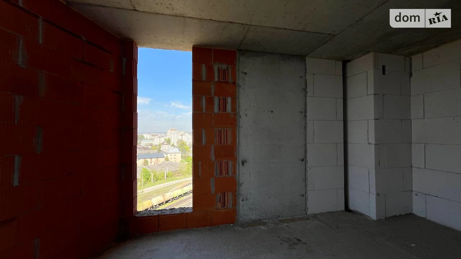 Продается 1-комнатная квартира 42 кв. м в Ивано-Франковске, ул. Хриплинская, 9 - фото 4