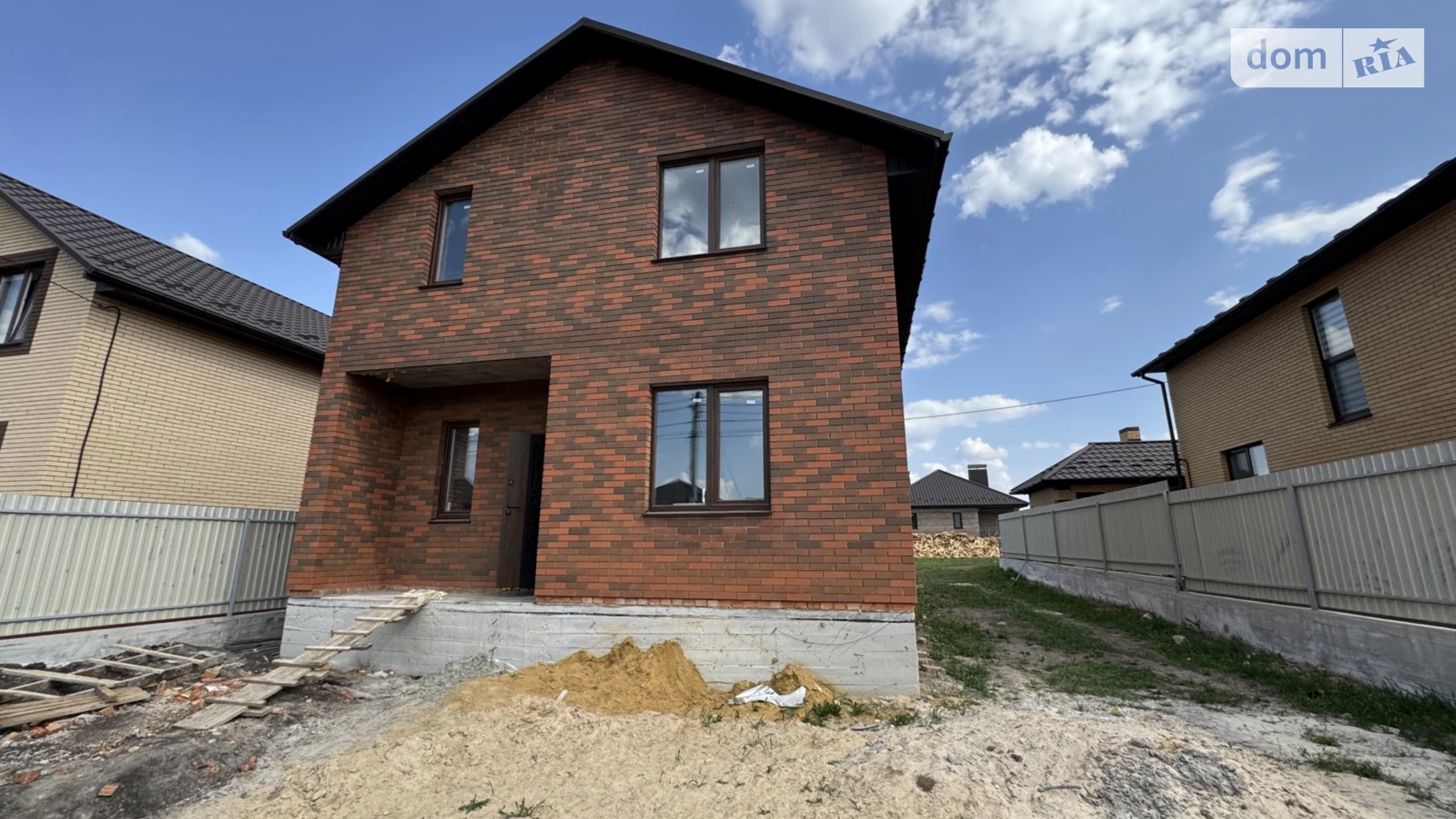Продается дом на 2 этажа 125 кв. м с садом, цена: 88000 $ - фото 2