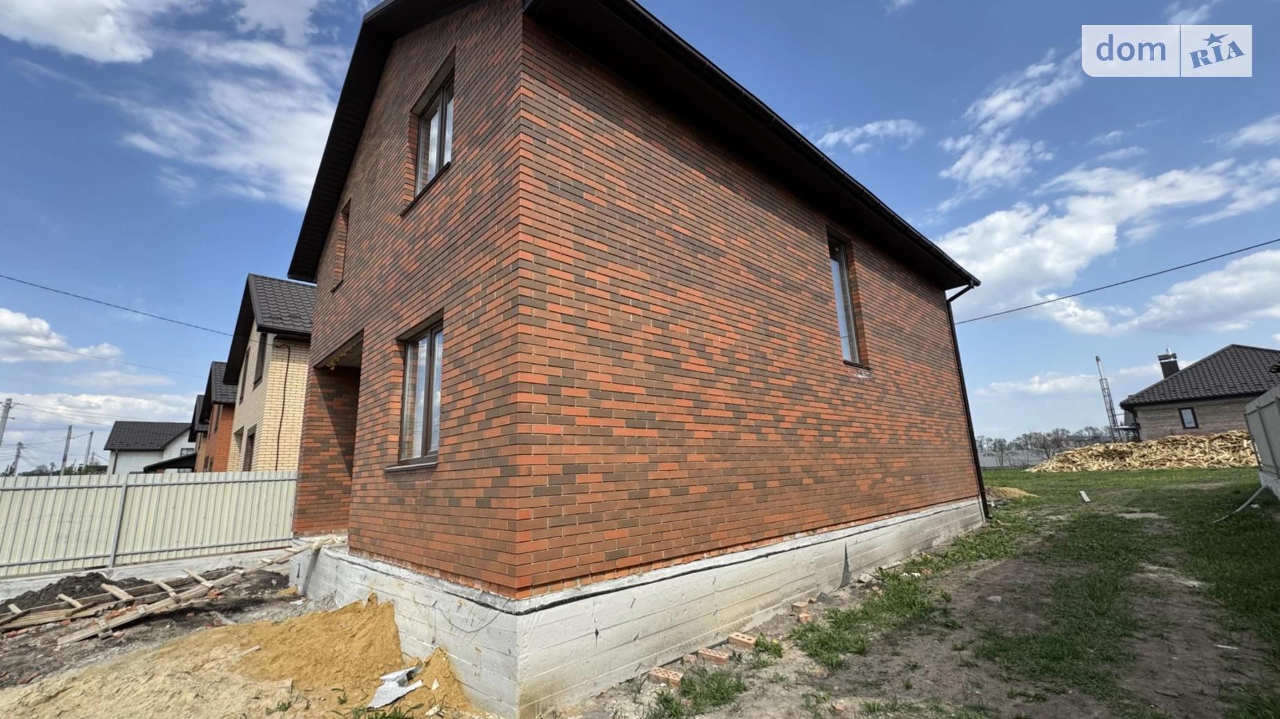 Продается дом на 2 этажа 125 кв. м с садом, цена: 88000 $ - фото 3