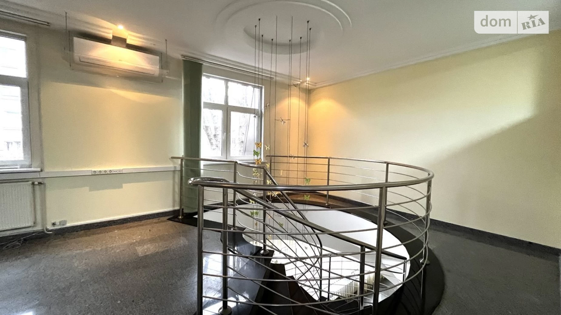 Сдается в аренду офис 464.4 кв. м в бизнес-центре, цена: 209444 грн - фото 5