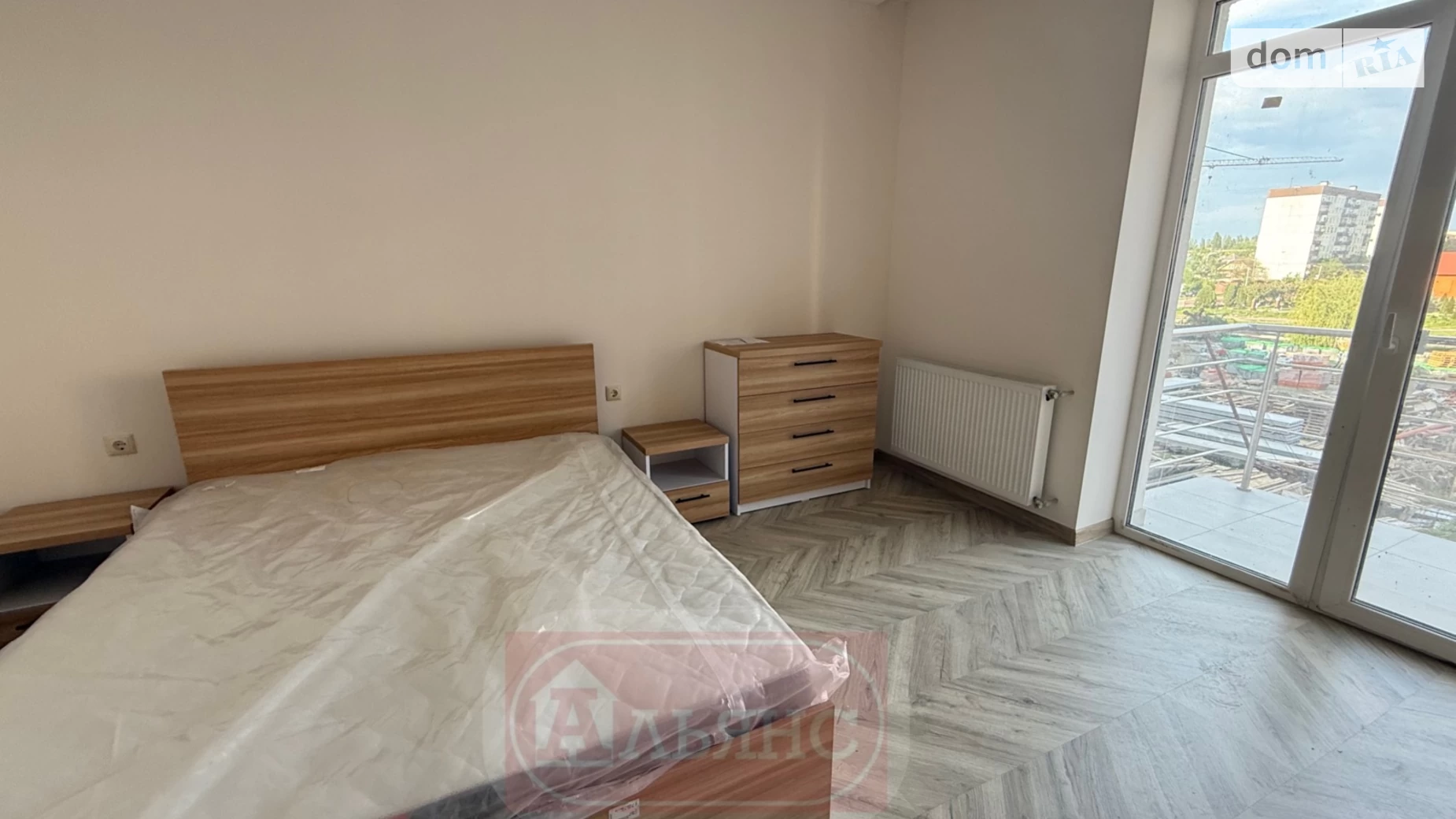 Продається 1-кімнатна квартира 32 кв. м у Ужгороді, вул. Легоцького - фото 2