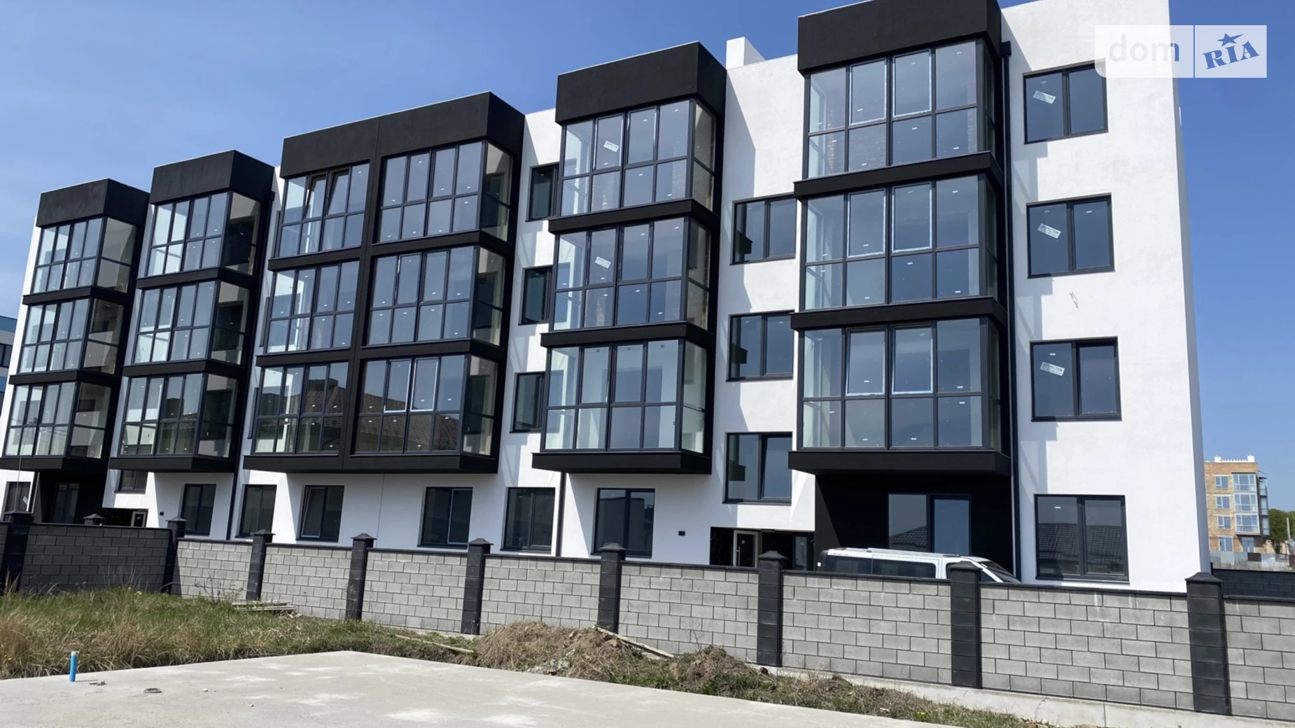 Продається 2-кімнатна квартира 66 кв. м у Рівному, цена: 56100 $ - фото 2