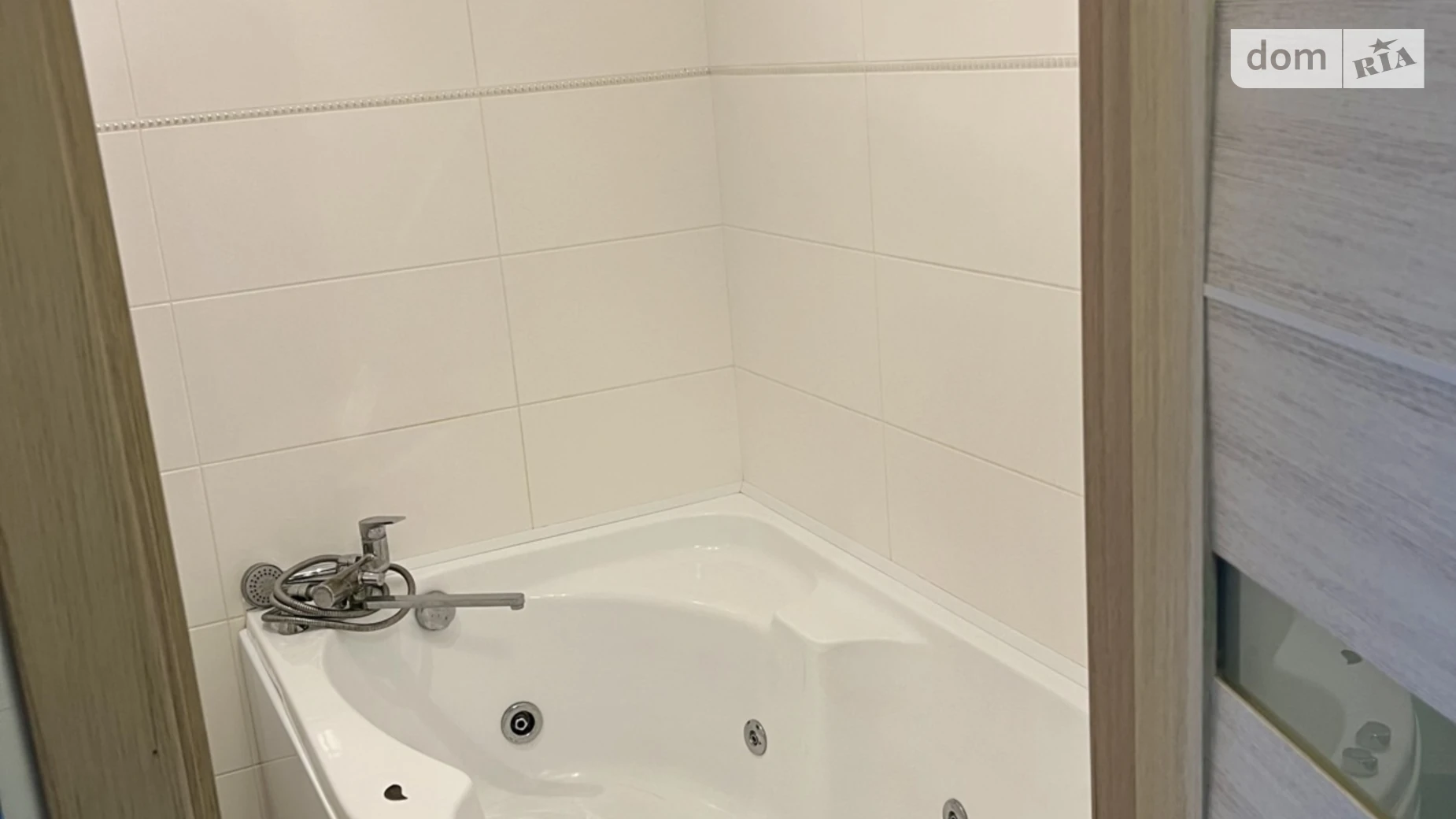 2-кімнатна квартира 88.3 кв. м у Тернополі, вул. Білогірська, 18А - фото 2