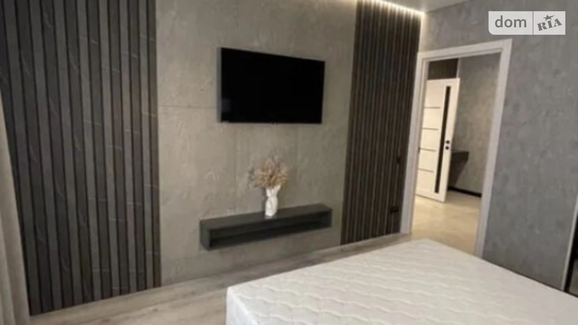 Продается 1-комнатная квартира 46 кв. м в, цена: 65900 $ - фото 3