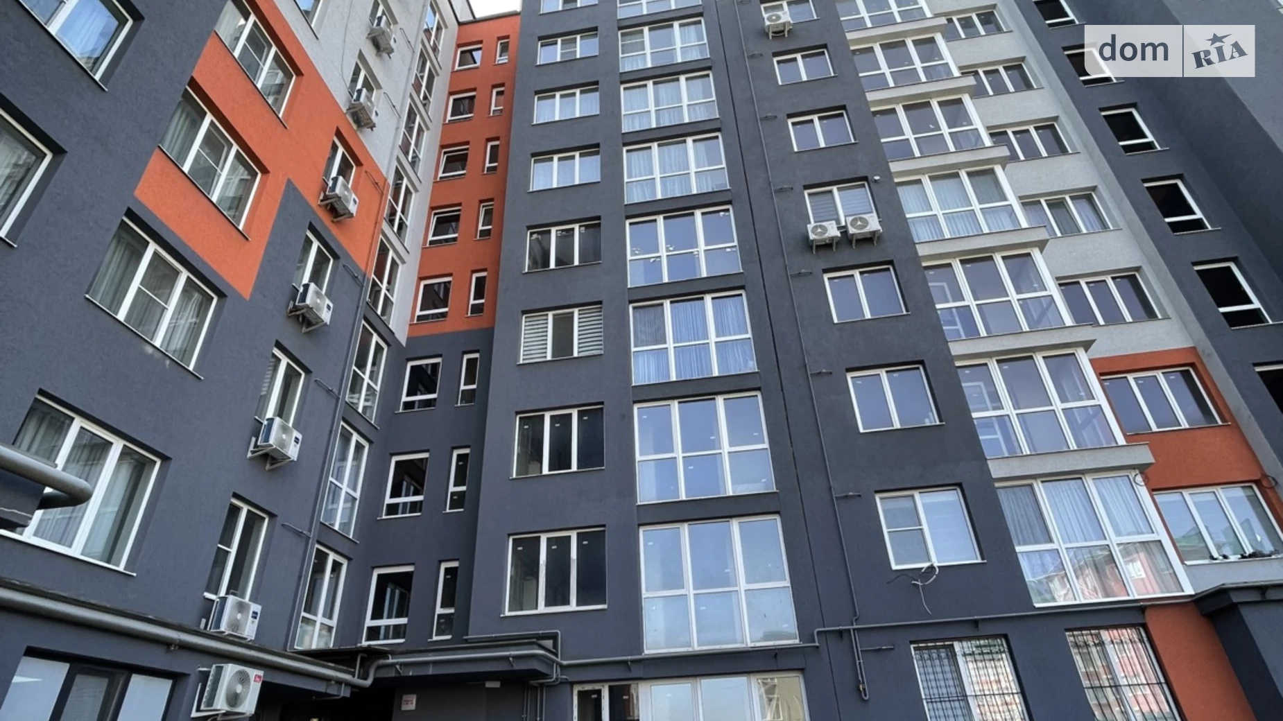 Продается 2-комнатная квартира 76 кв. м в Черновцах - фото 2