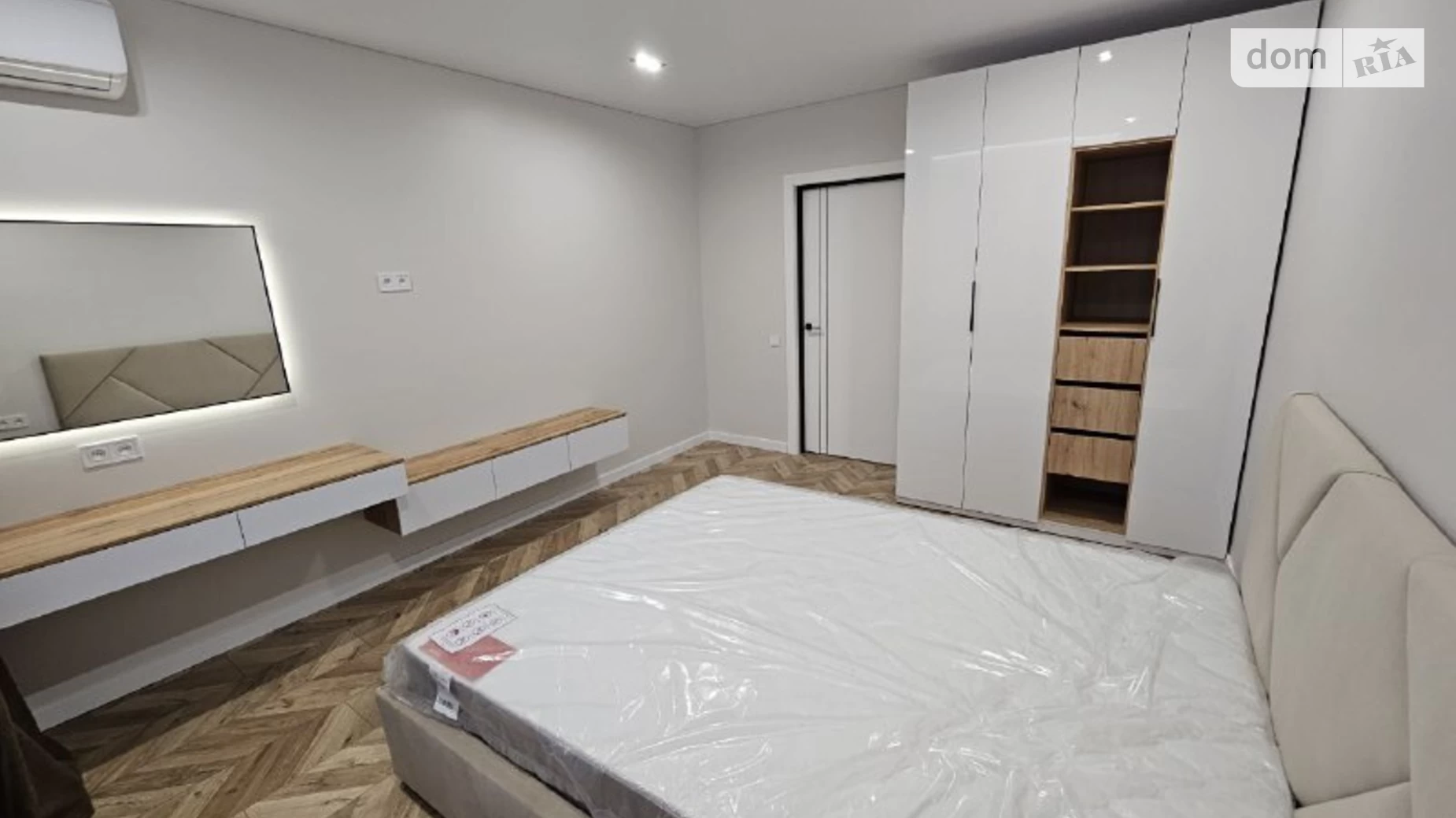 Продается 2-комнатная квартира 59.7 кв. м в Ивано-Франковске, ул. Длинная, 20В - фото 4