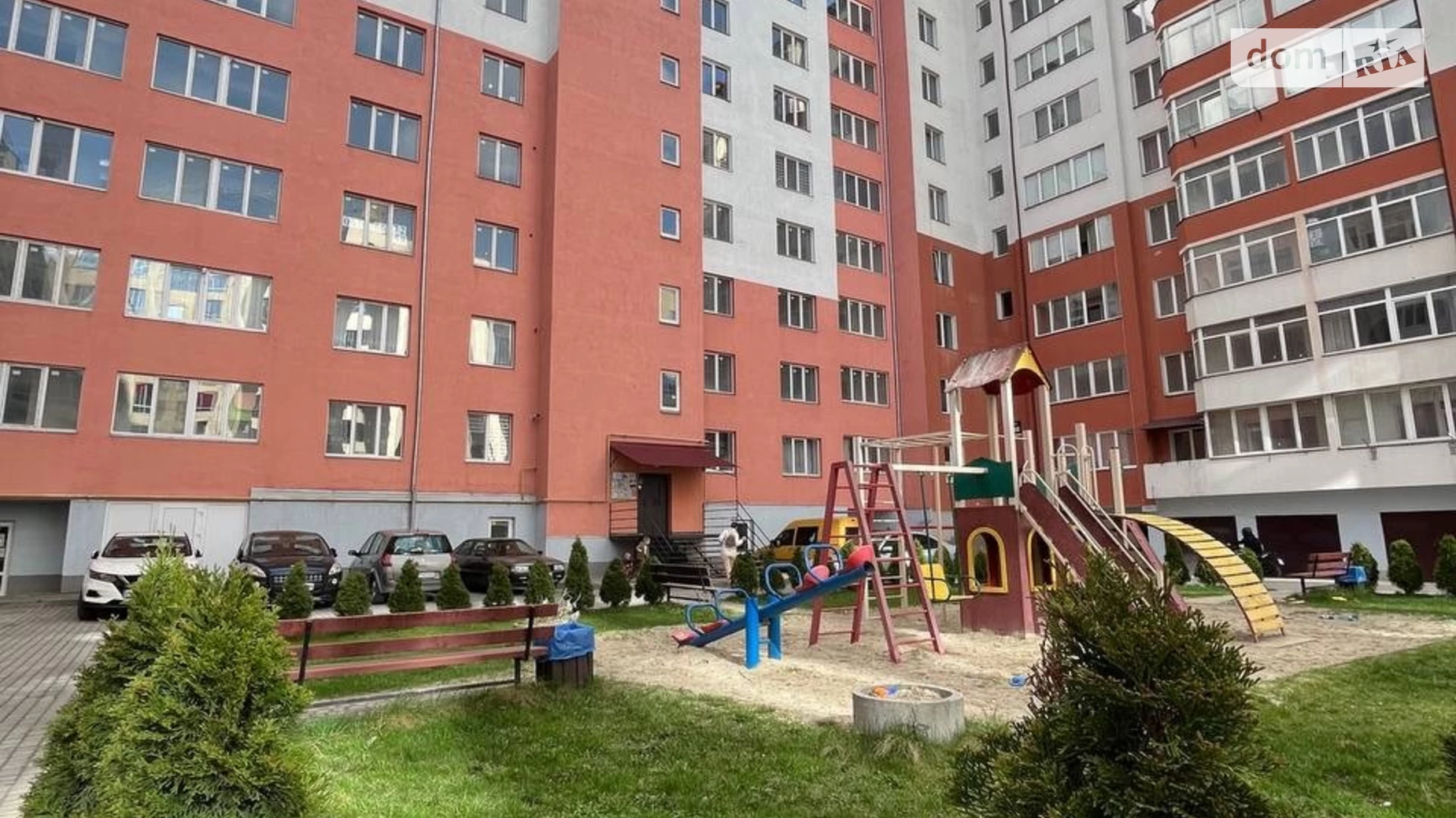 Продается 2-комнатная квартира 66.6 кв. м в Ивано-Франковске, ул. Химиков, 35А - фото 2