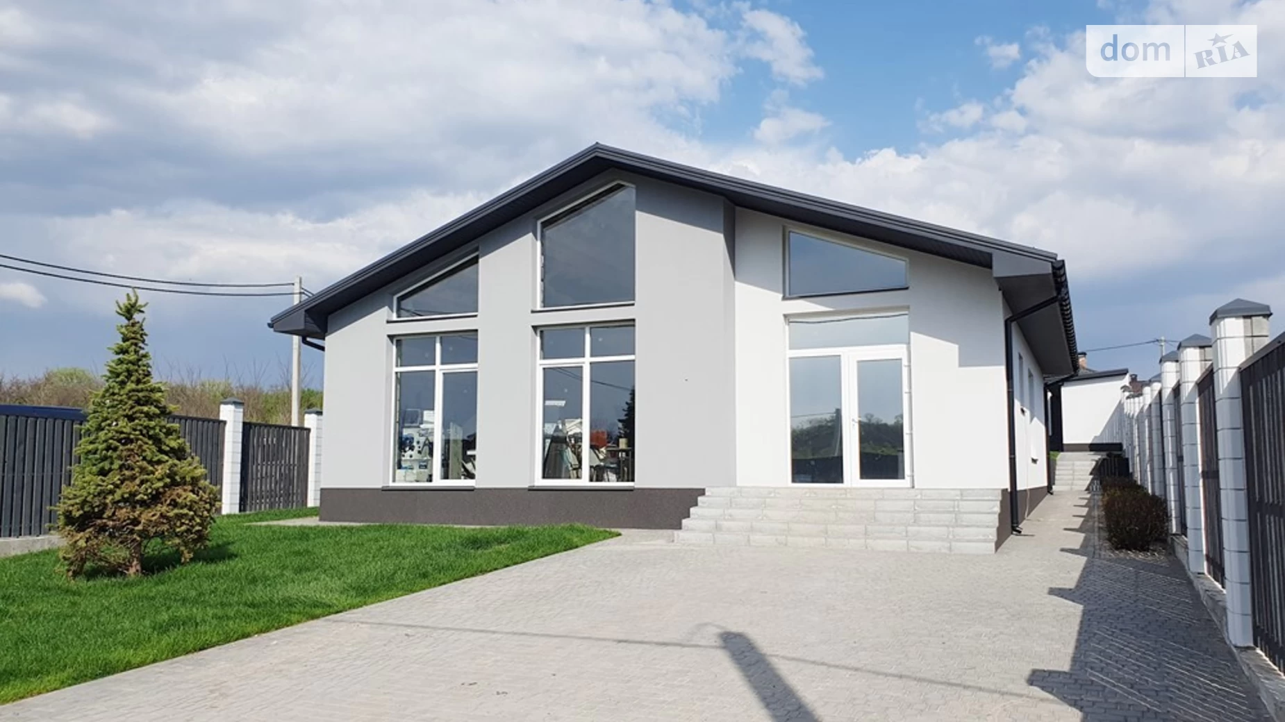 Продается одноэтажный дом 140 кв. м с балконом, цена: 220000 $ - фото 2