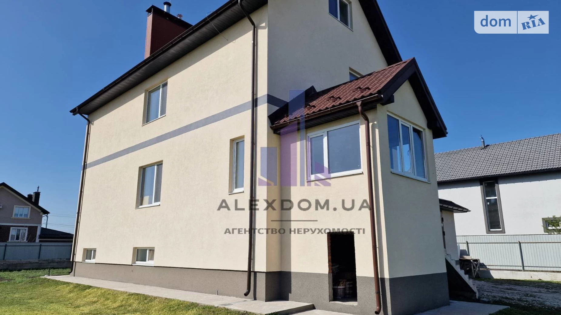 Продается дом на 3 этажа 270 кв. м с подвалом, цена: 180000 $ - фото 3