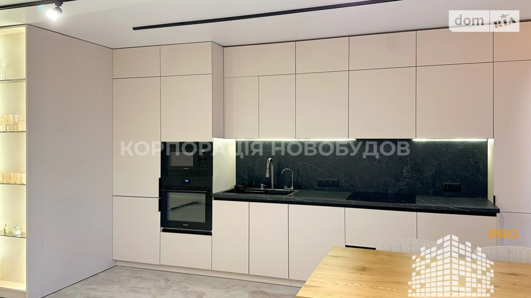 Продается 2-комнатная квартира 60 кв. м в Ужгороде, ул. Легоцкого - фото 2
