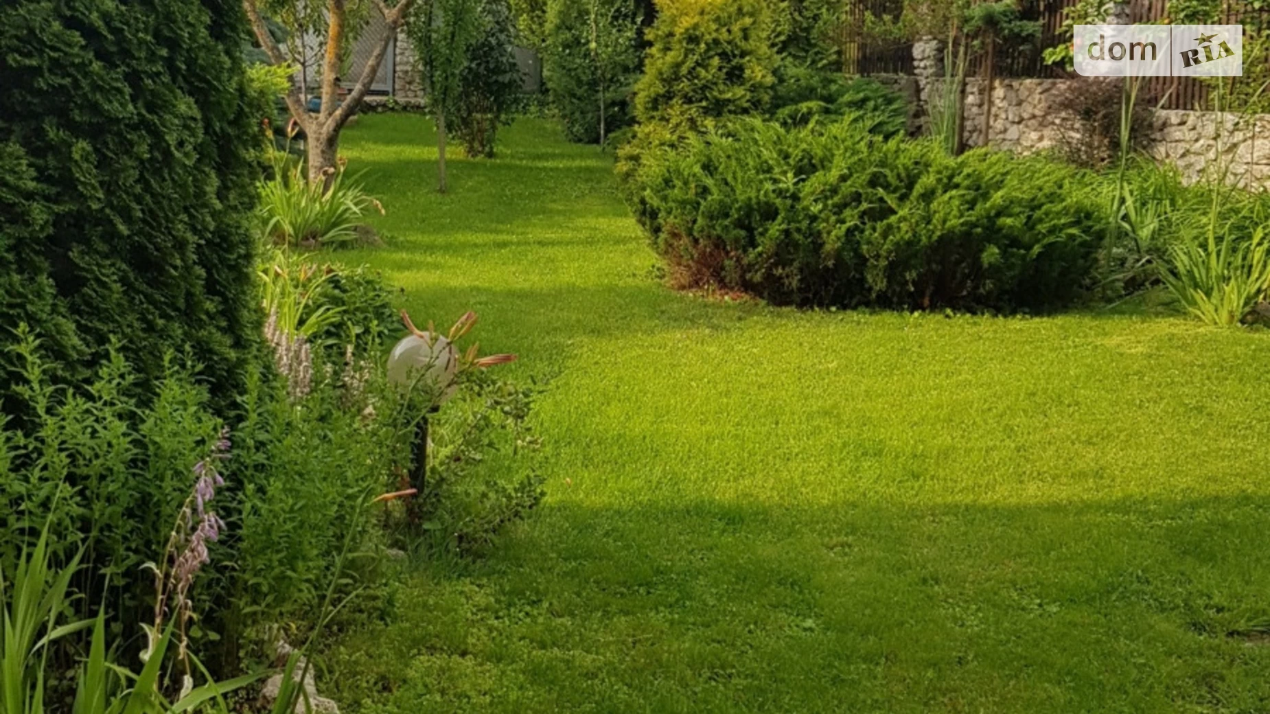 Продается дом на 3 этажа 540 кв. м с мансардой, цена: 245000 $ - фото 2