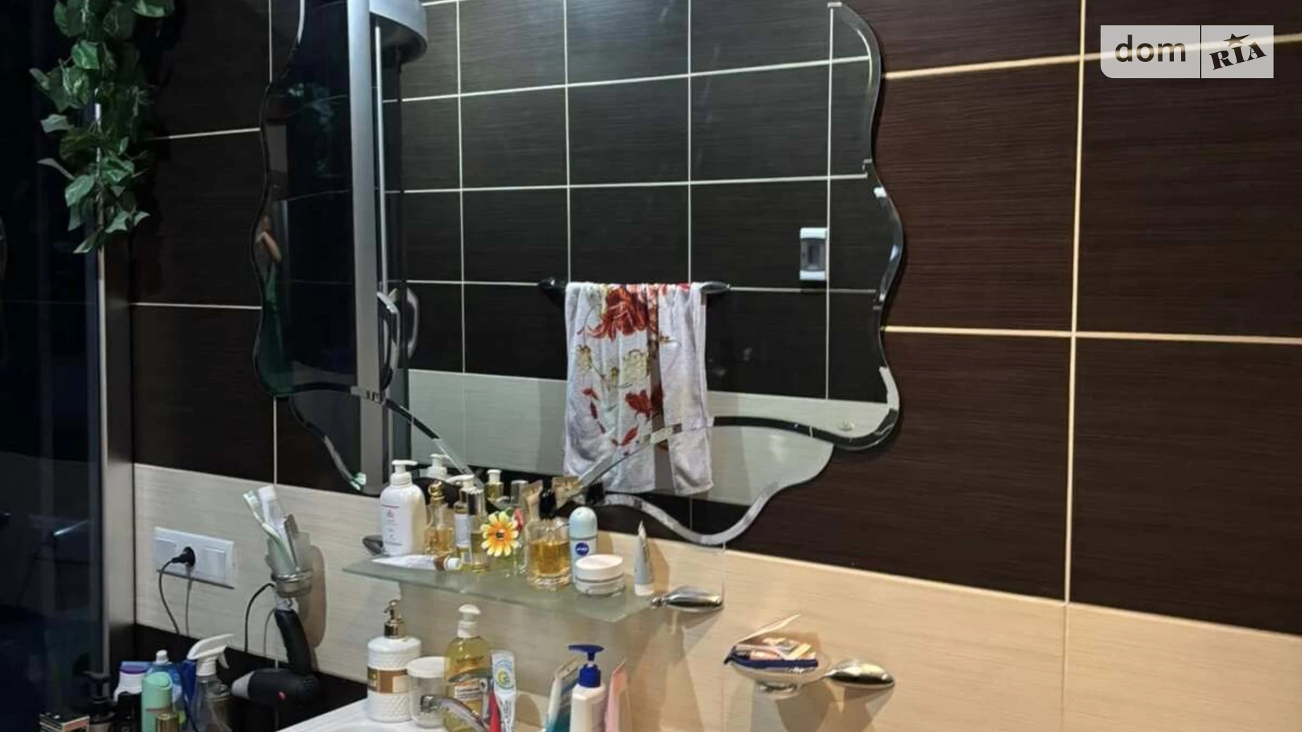 Продается дом на 2 этажа 296.5 кв. м с бассейном, цена: 180000 $ - фото 4