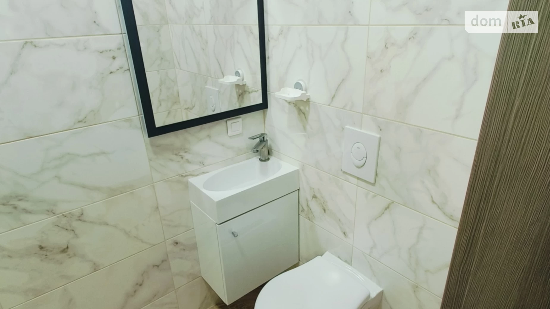 Продается 3-комнатная квартира 98.7 кв. м в Черновцах, ул. Русская - фото 4