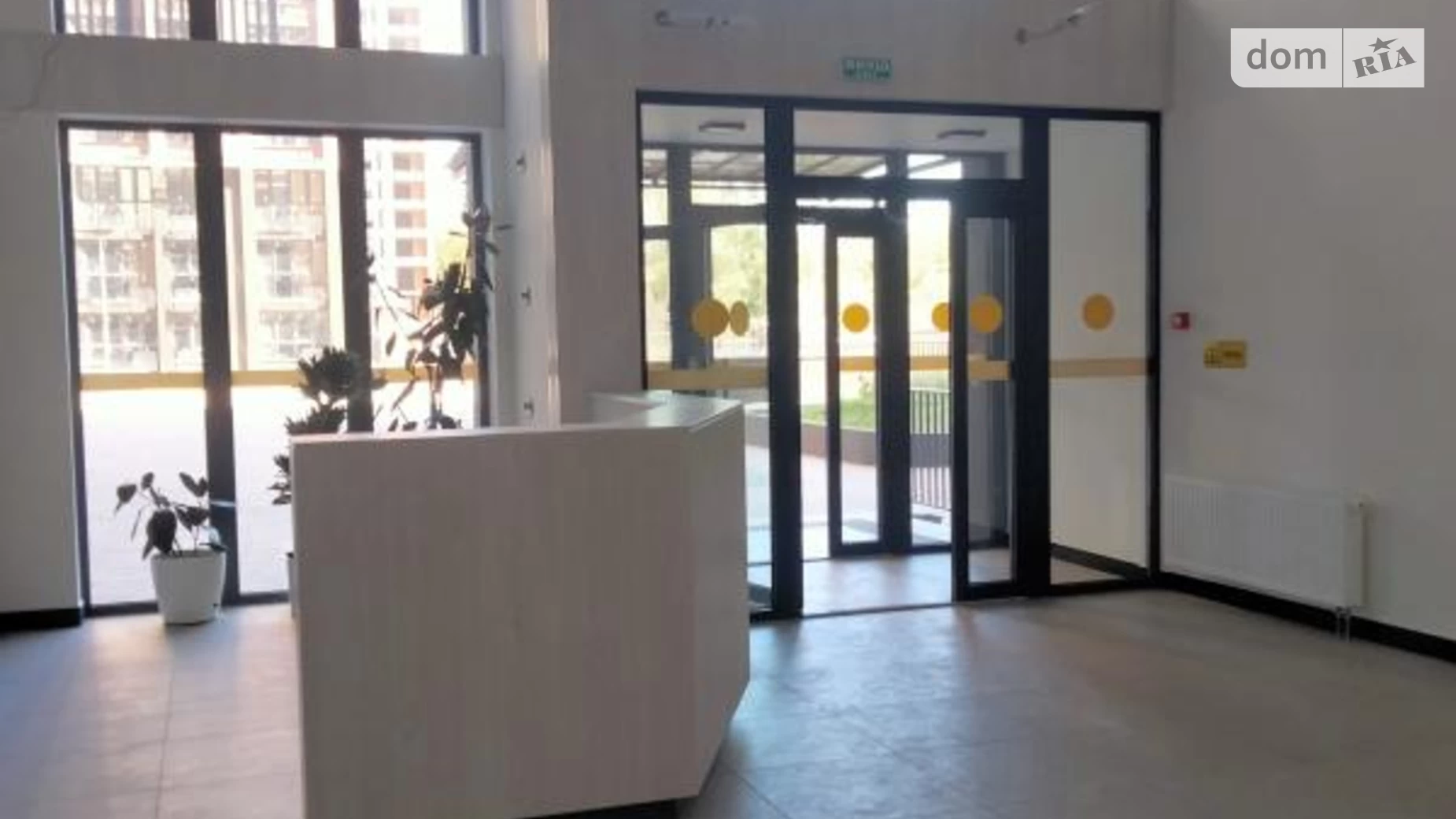 Продається 1-кімнатна квартира 70.1 кв. м у Одесі, вул. Івана Франка, 40 корпус 1 - фото 3