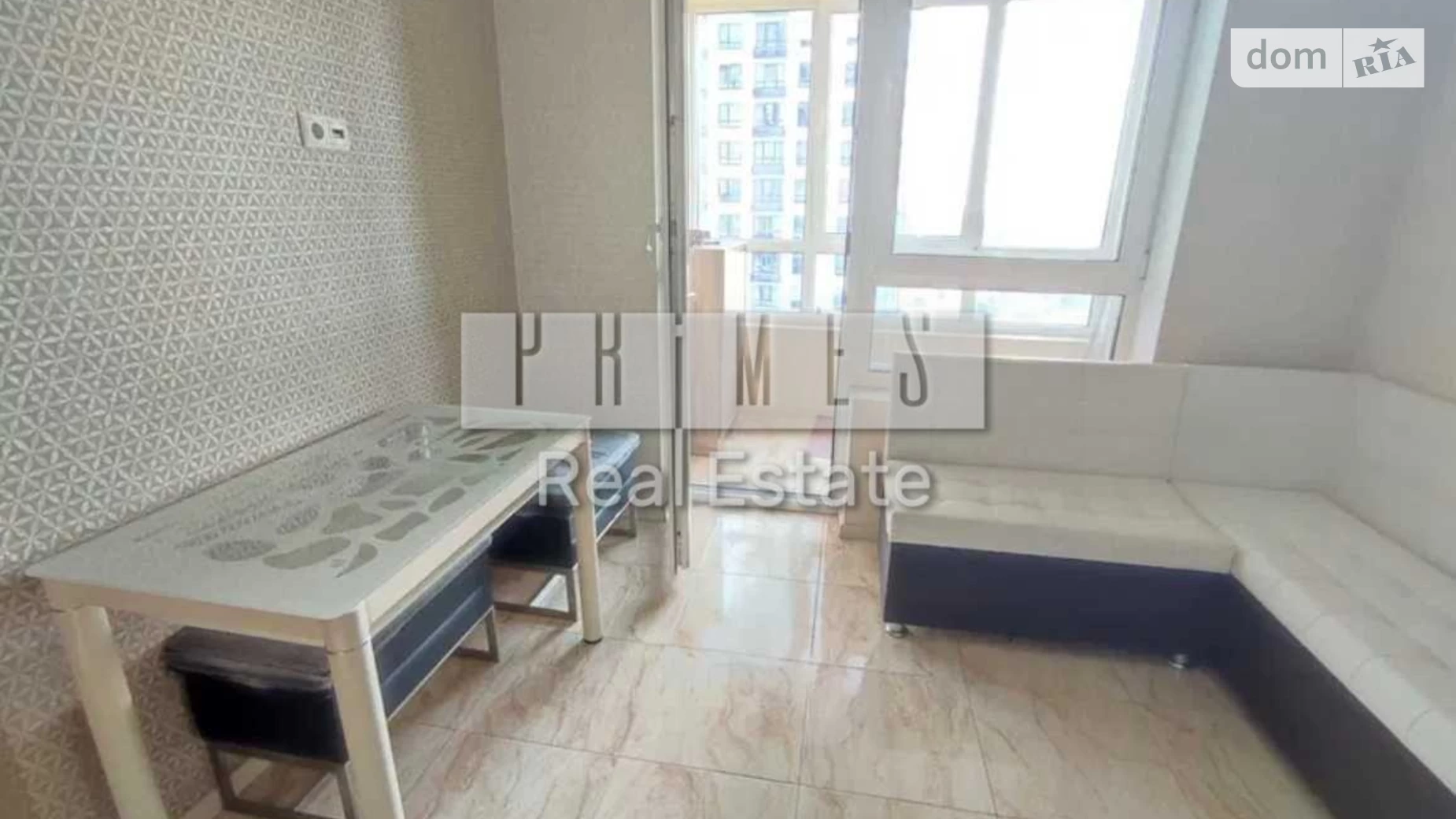 Продается 1-комнатная квартира 47 кв. м в Киеве, ул. Заречная, 1Б - фото 3