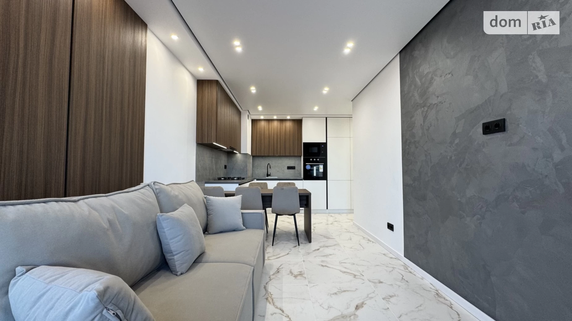 Продается 2-комнатная квартира 60 кв. м в Ивано-Франковске, ул. Крайковского - фото 2