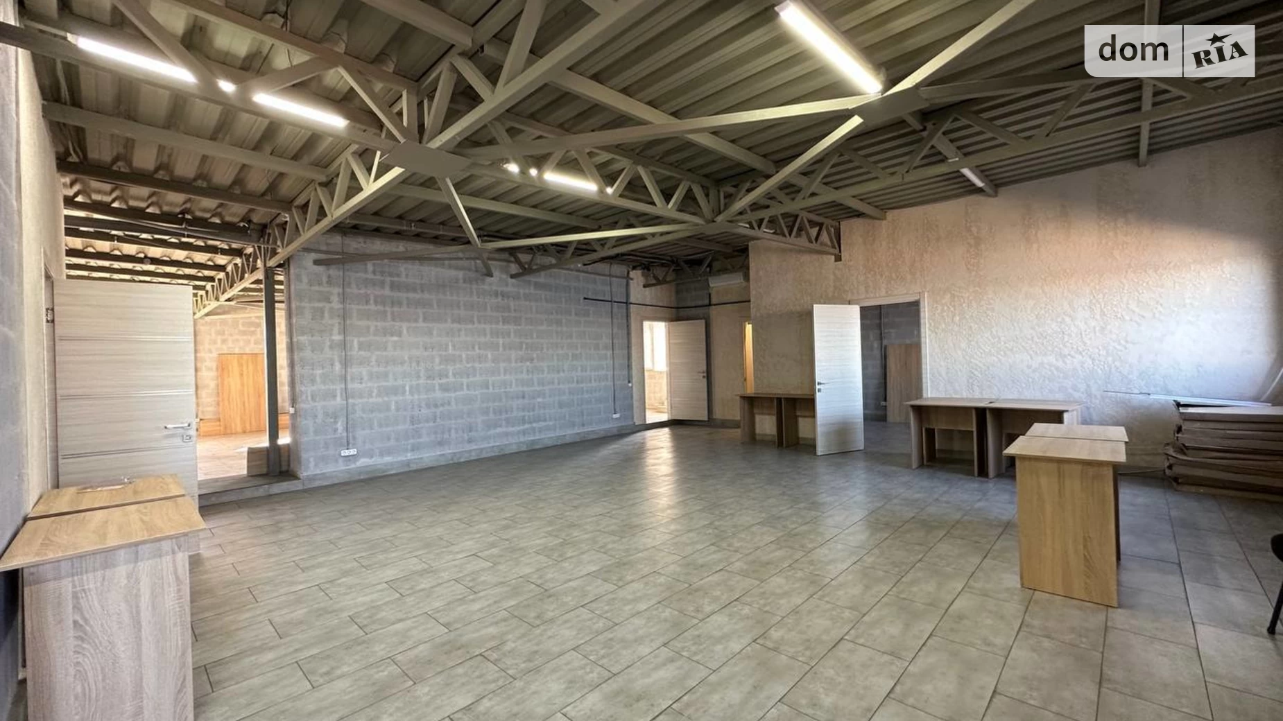 Продается офис 227.1 кв. м в бизнес-центре, цена: 237000 $ - фото 3