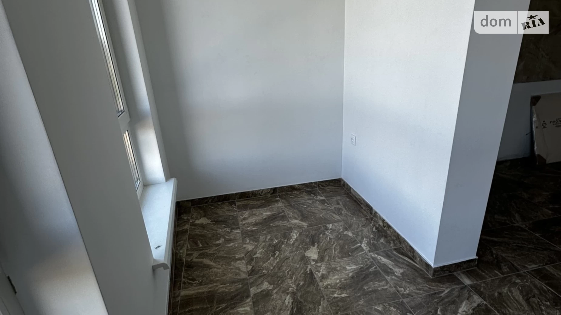 Продается 1-комнатная квартира 45 кв. м в Черновцах, ул. Каневская, 23А - фото 4