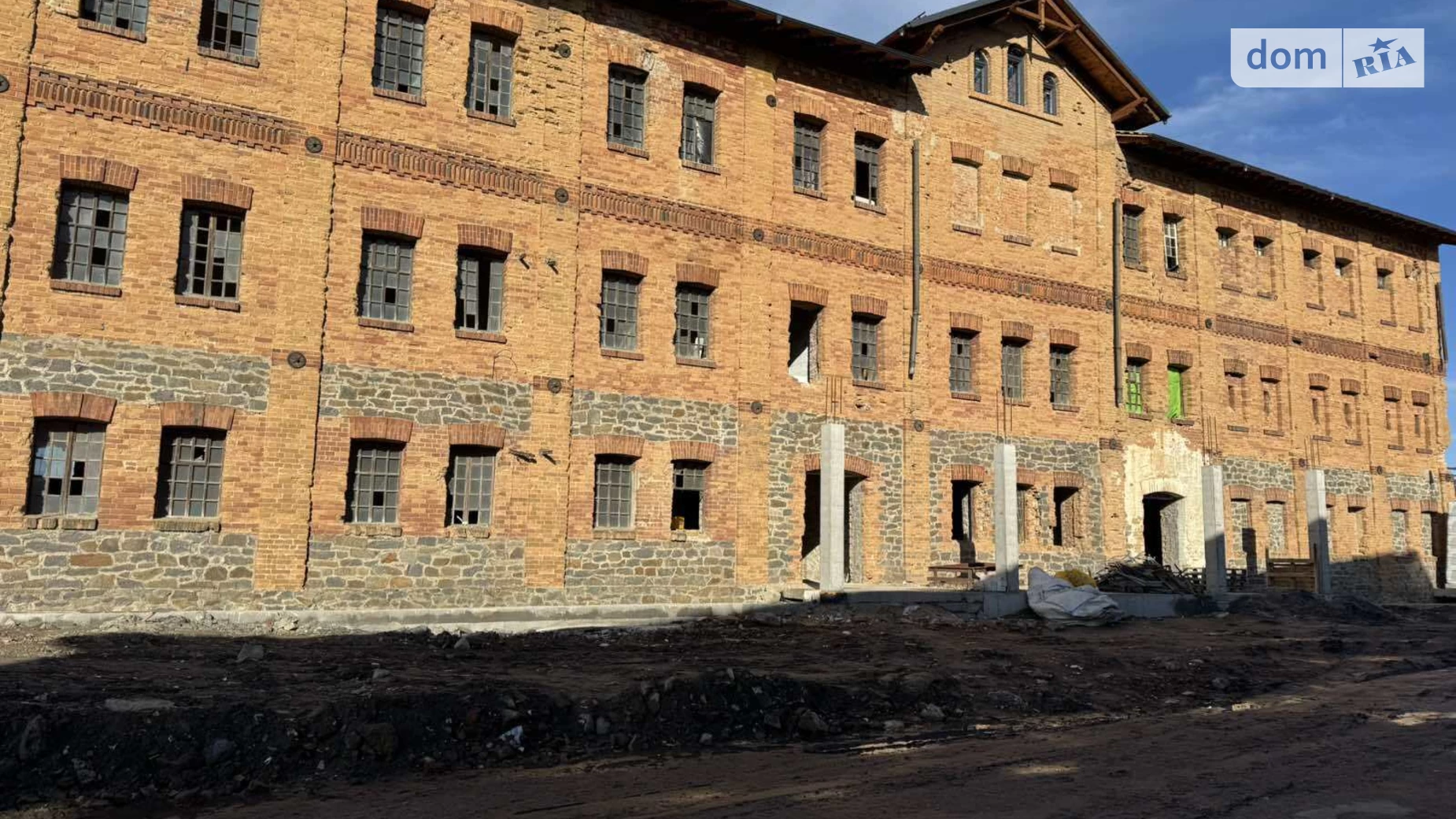 Продается помещения свободного назначения 4775.1 кв. м в 3-этажном здании, цена: 1500000 $ - фото 3