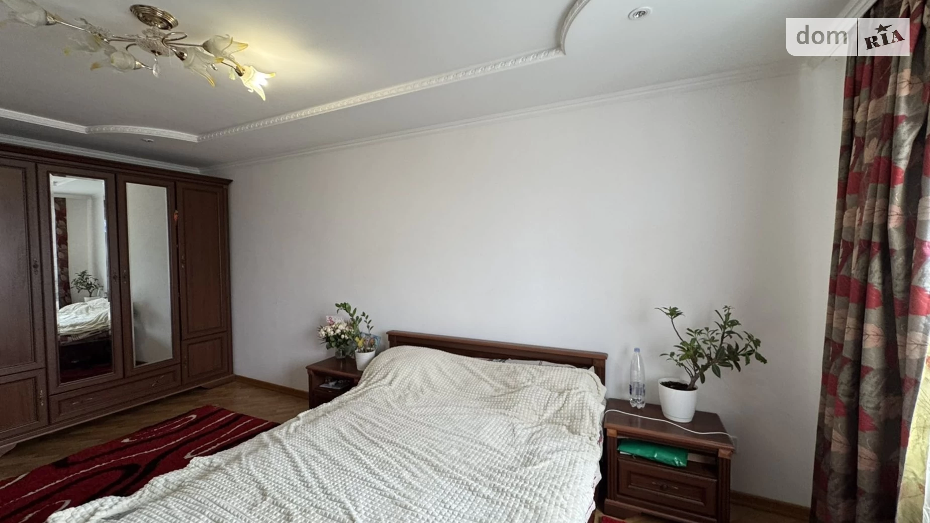 Продается 3-комнатная квартира 70 кв. м в Черновцах, ул. Миргородская, 9 - фото 2
