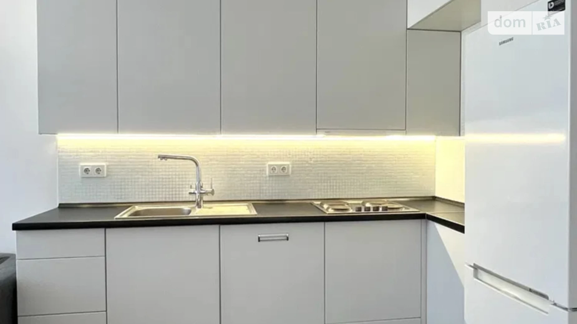 Продается 1-комнатная квартира 50 кв. м в Киеве, ул. Драгоманова, 2 - фото 4