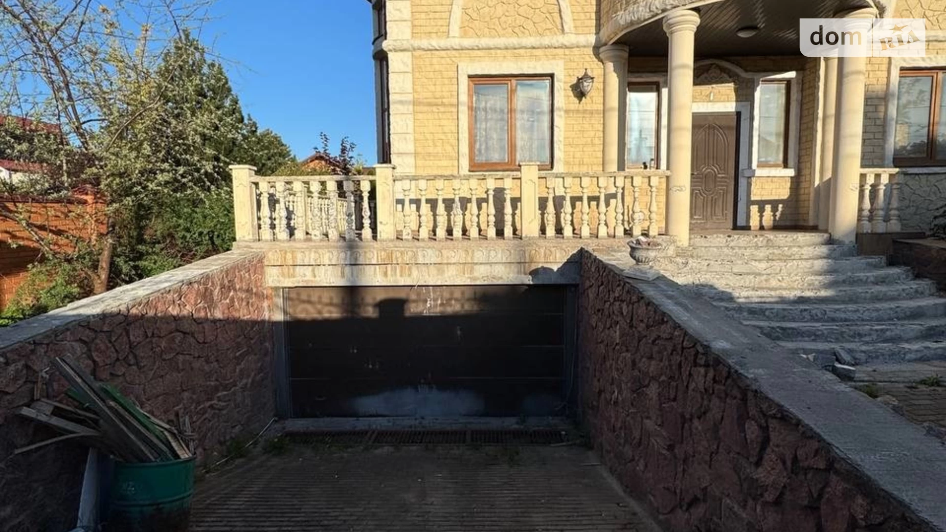 Продается дом на 2 этажа 416 кв. м с верандой, цена: 250000 $ - фото 2