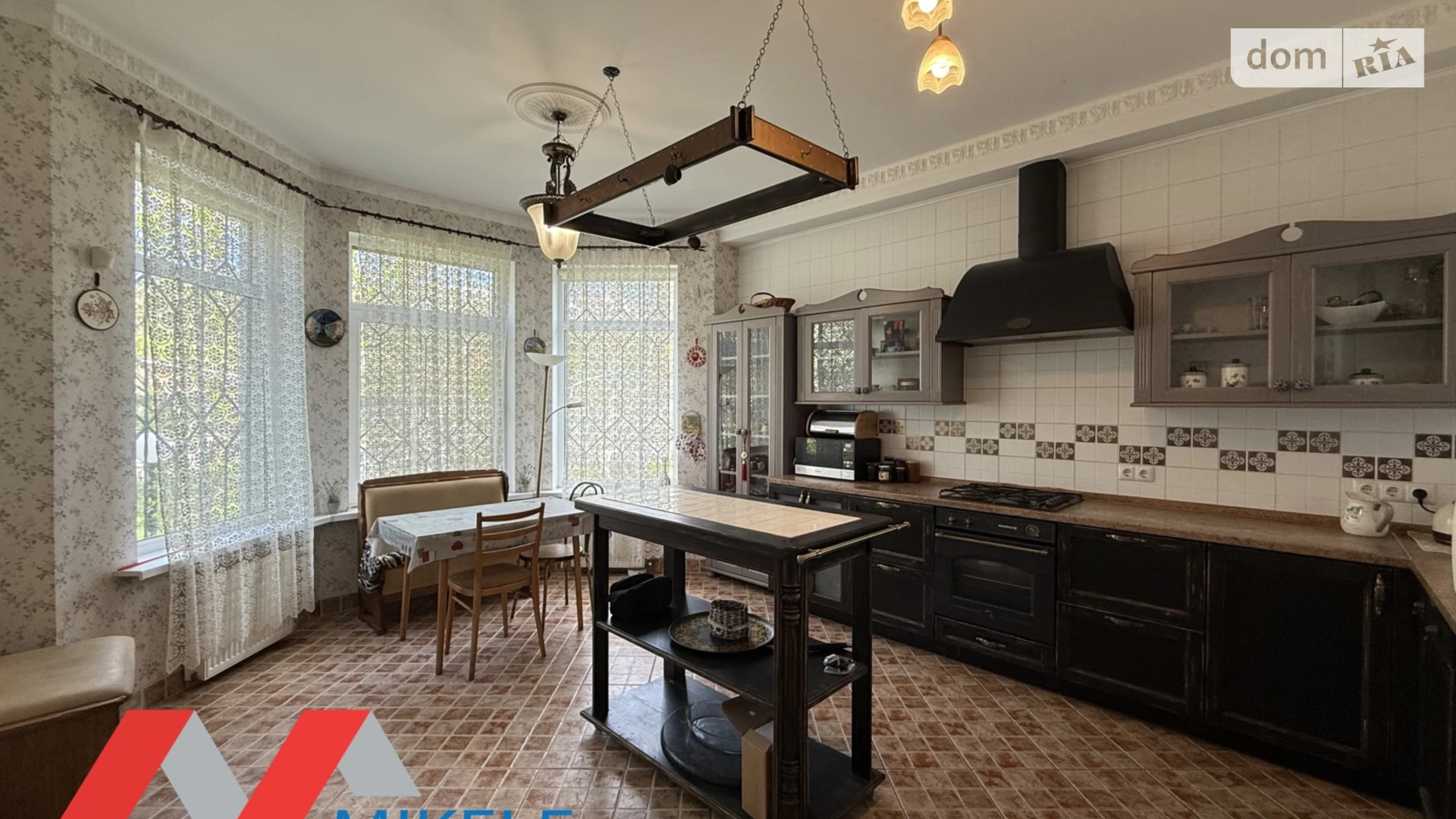 Продается дом на 2 этажа 265.3 кв. м с террасой, цена: 180000 $ - фото 2