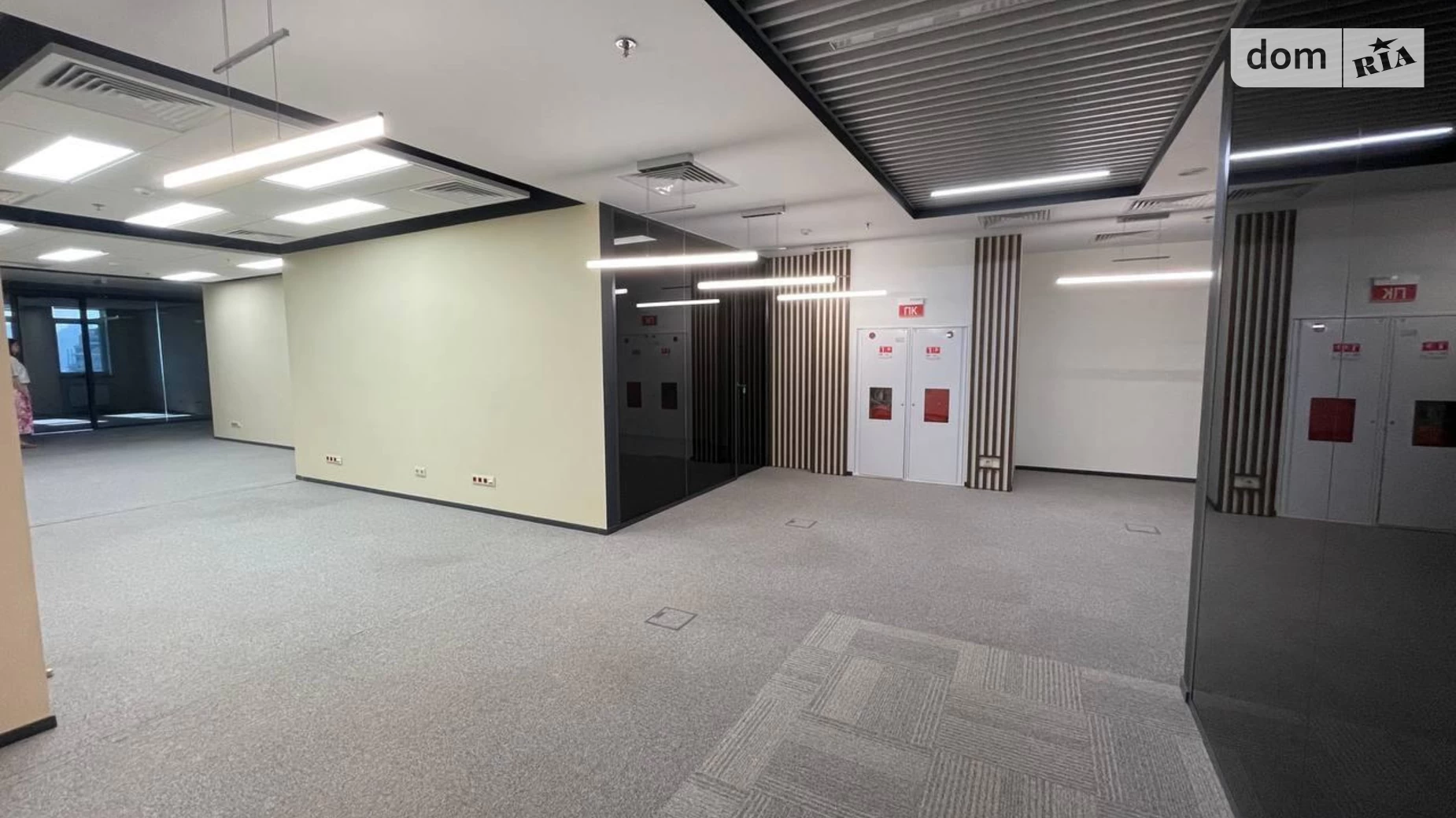 Сдается в аренду офис 695 кв. м в бизнес-центре, цена: 15800 $ - фото 4