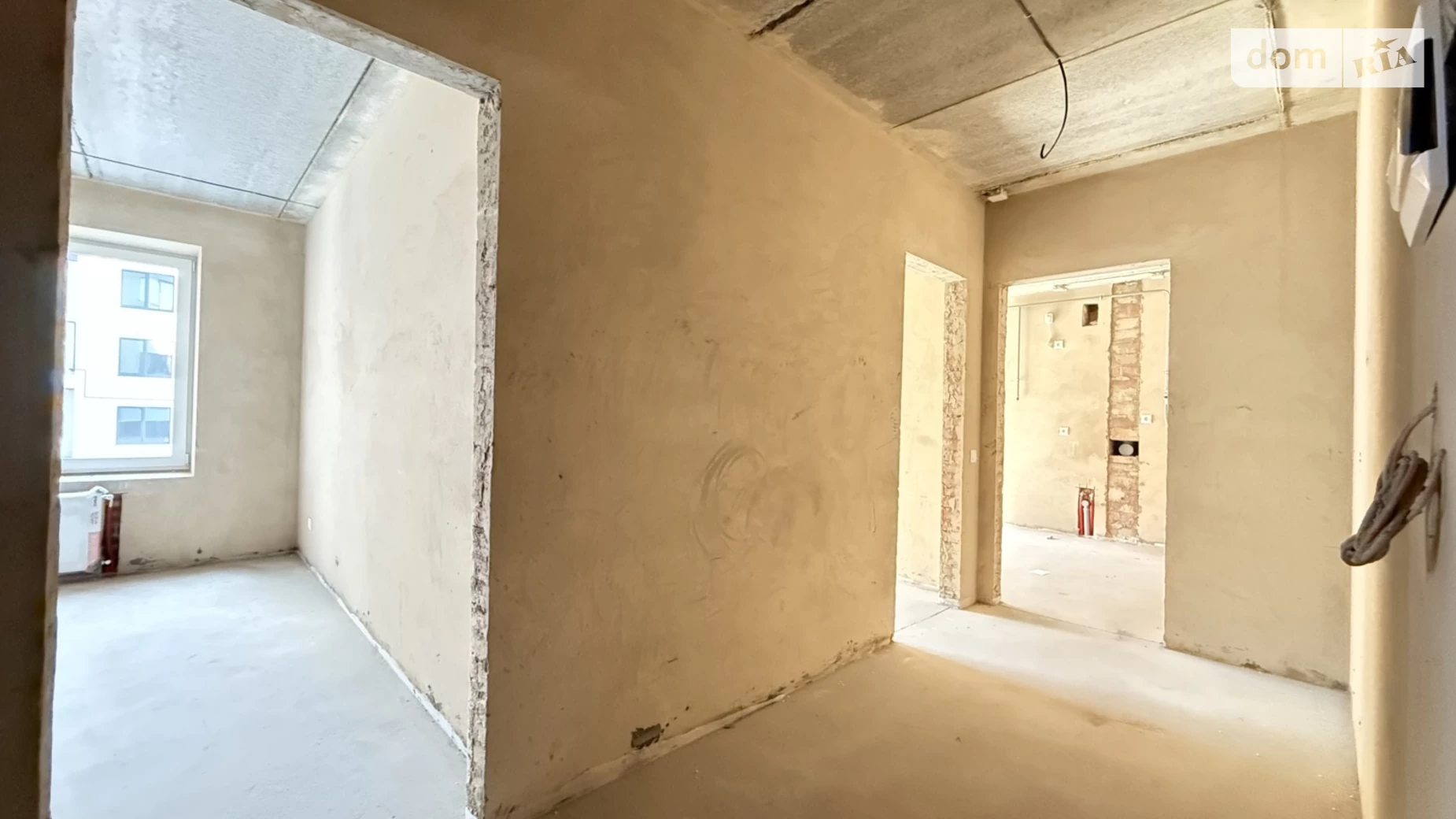 Продается 2-комнатная квартира 59 кв. м в Ровно, ул. Николая Боголюбова, 1 - фото 3