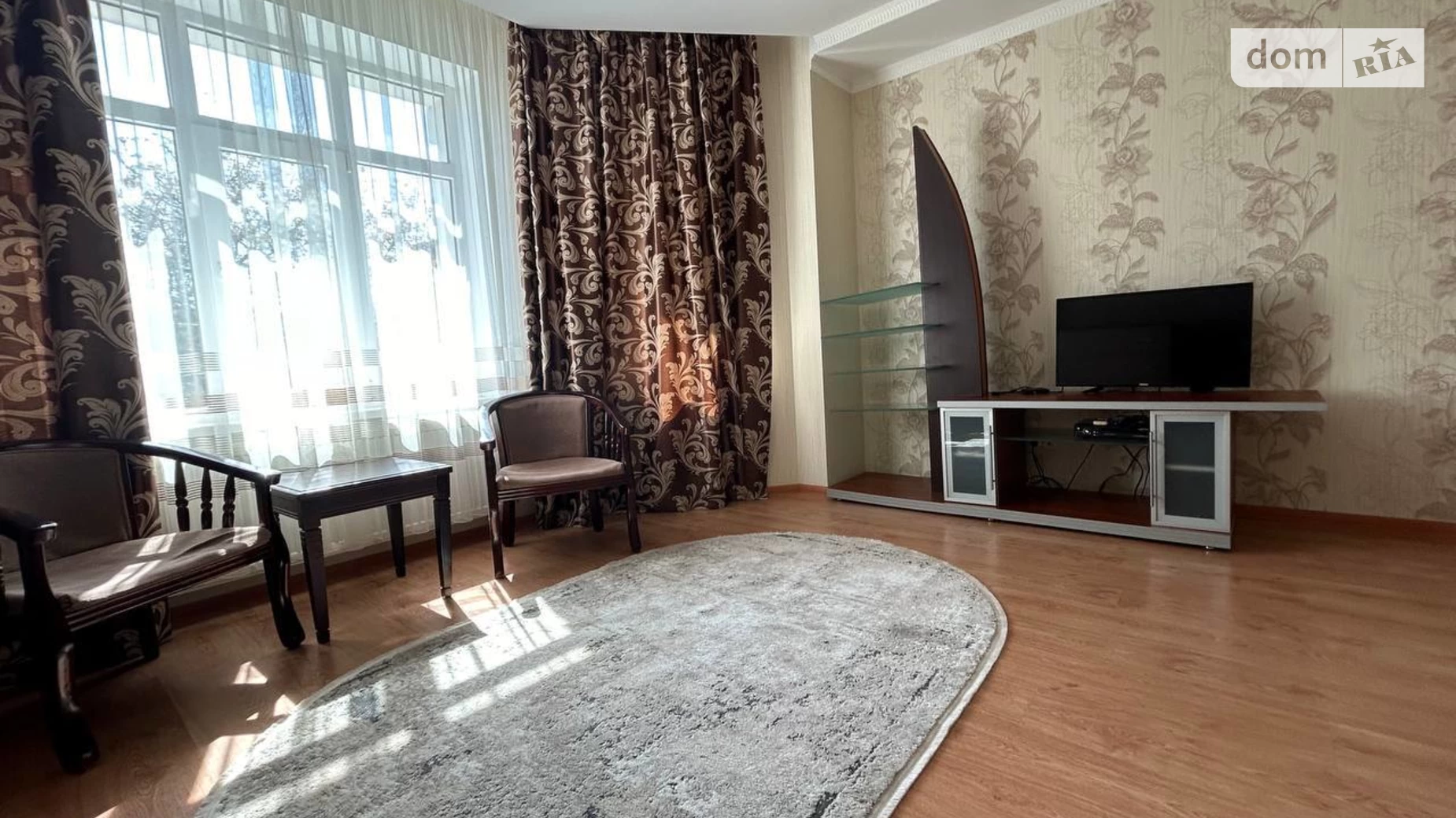 Сдается в аренду 1-комнатная квартира 55 кв. м в Ровно, ул. Савура Клима, 8 - фото 2