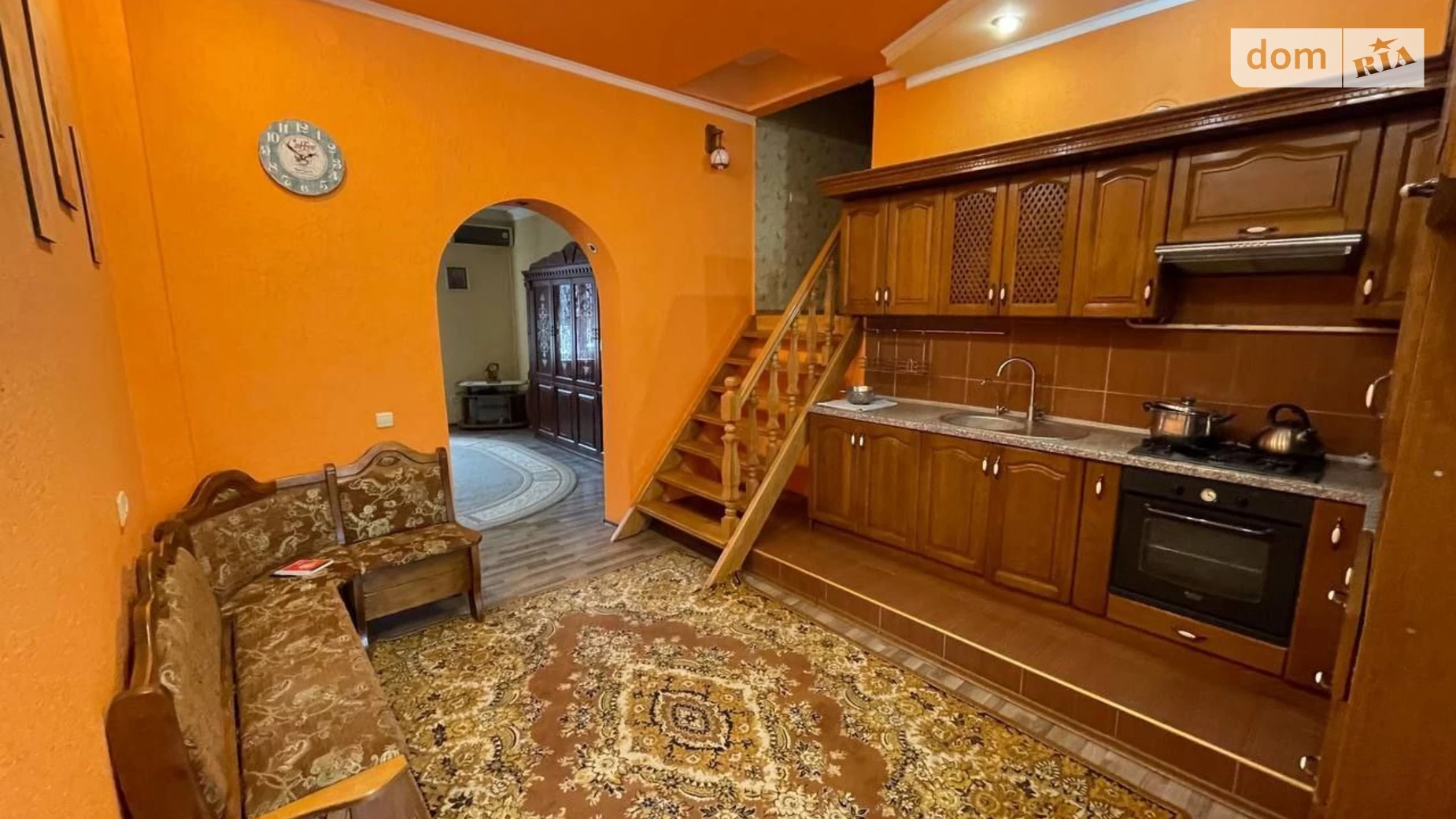 Продается дом на 2 этажа 206.8 кв. м с беседкой, цена: 165000 $ - фото 2