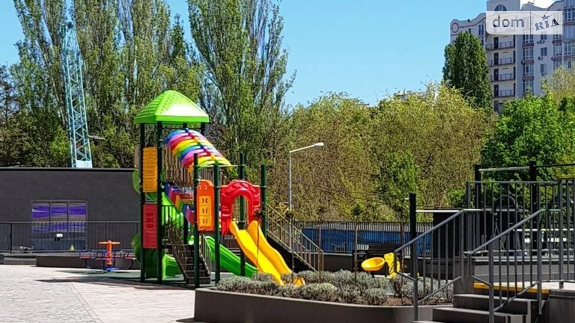 Продается 2-комнатная квартира 70.1 кв. м в Одессе, ул. Ивана Франко, 40 корпус 1 - фото 3