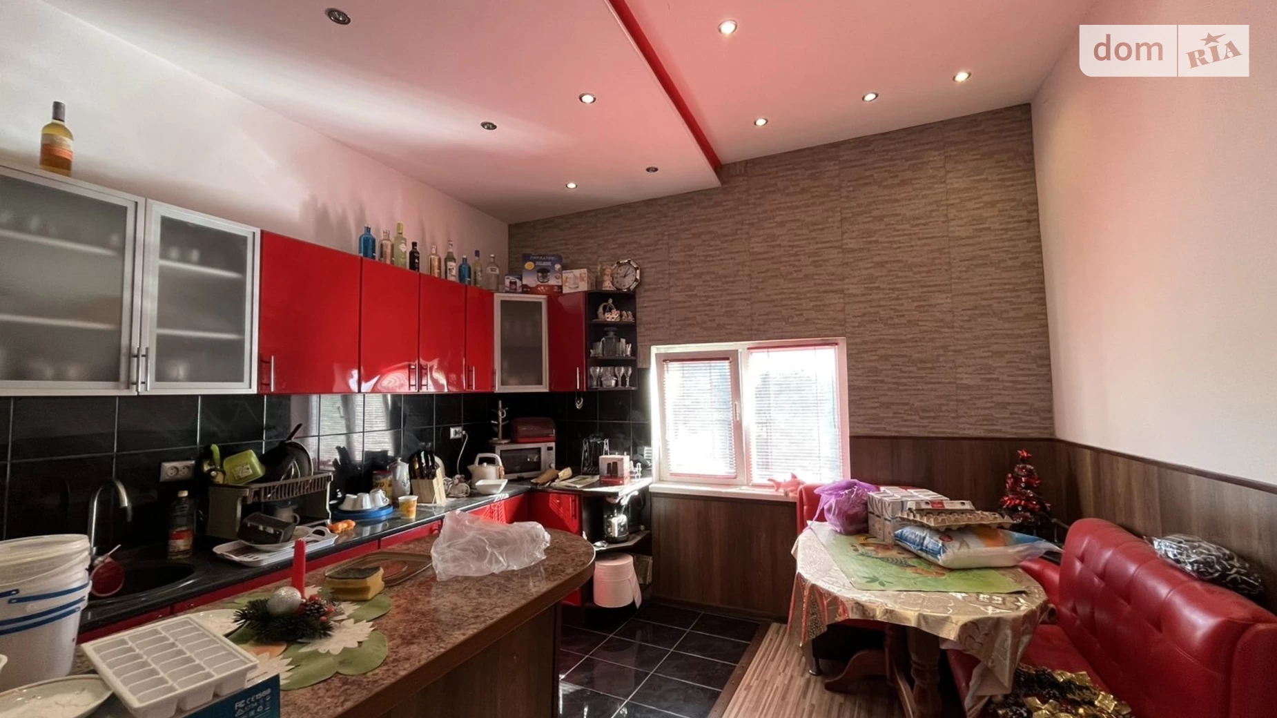 Продается дом на 2 этажа 206 кв. м с камином, цена: 35000 € - фото 3