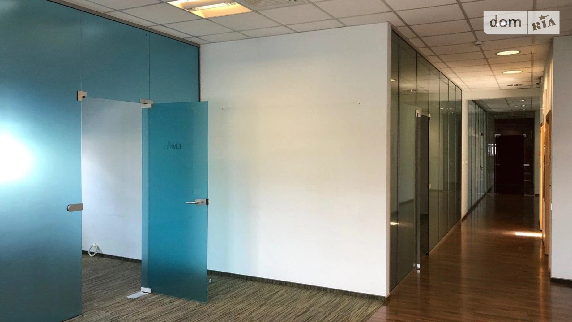 Сдается в аренду офис 486 кв. м в бизнес-центре, цена: 11700 $ - фото 5
