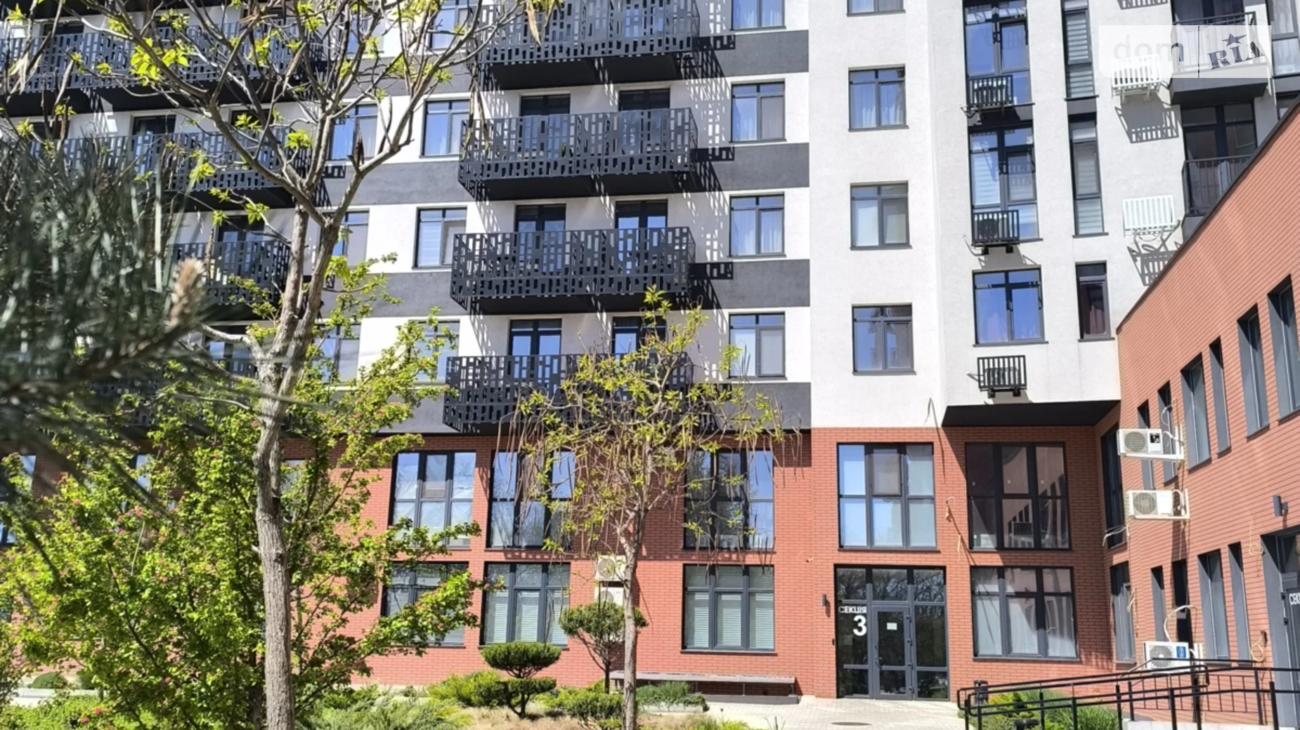 Продается 1-комнатная квартира 38 кв. м в Одессе, ул. Раскидайловская, 67Б - фото 2