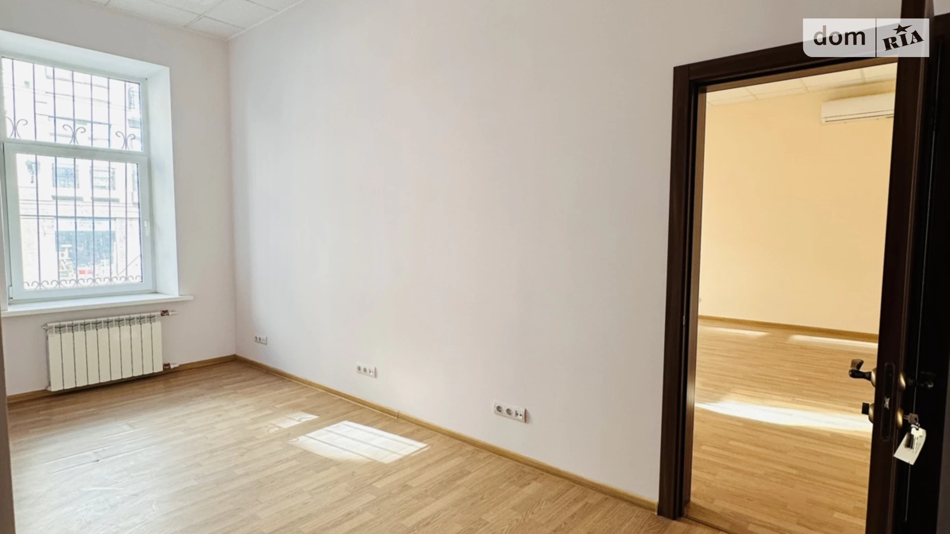 Продается офис 118.1 кв. м в бизнес-центре, цена: 130000 $ - фото 3