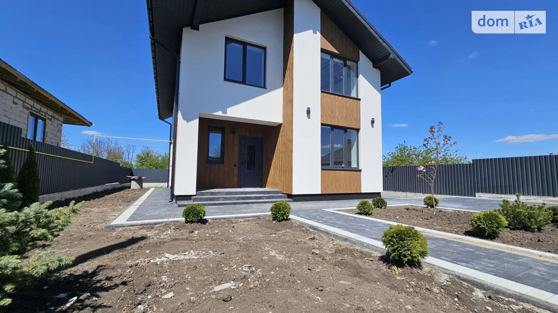 Продается дом на 2 этажа 136 кв. м с бассейном, цена: 135000 $ - фото 2