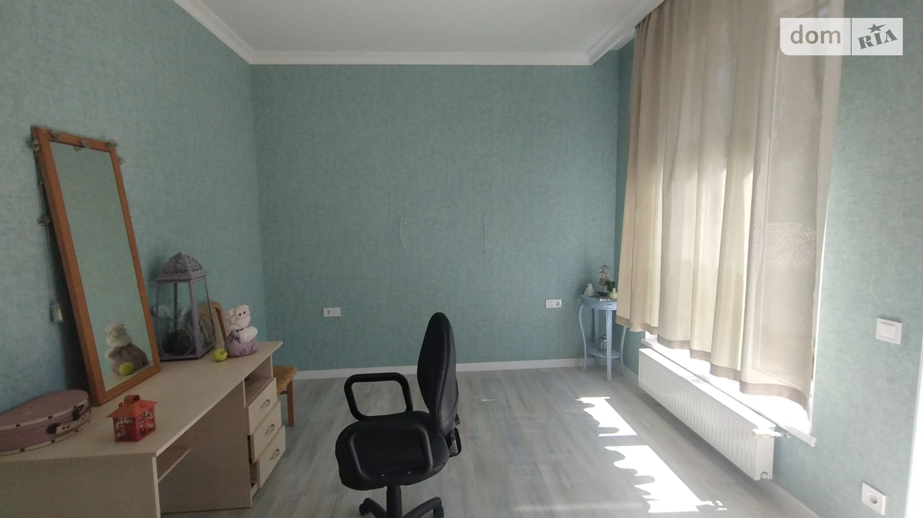 Продается дом на 2 этажа 205 кв. м с камином, цена: 285000 $ - фото 2