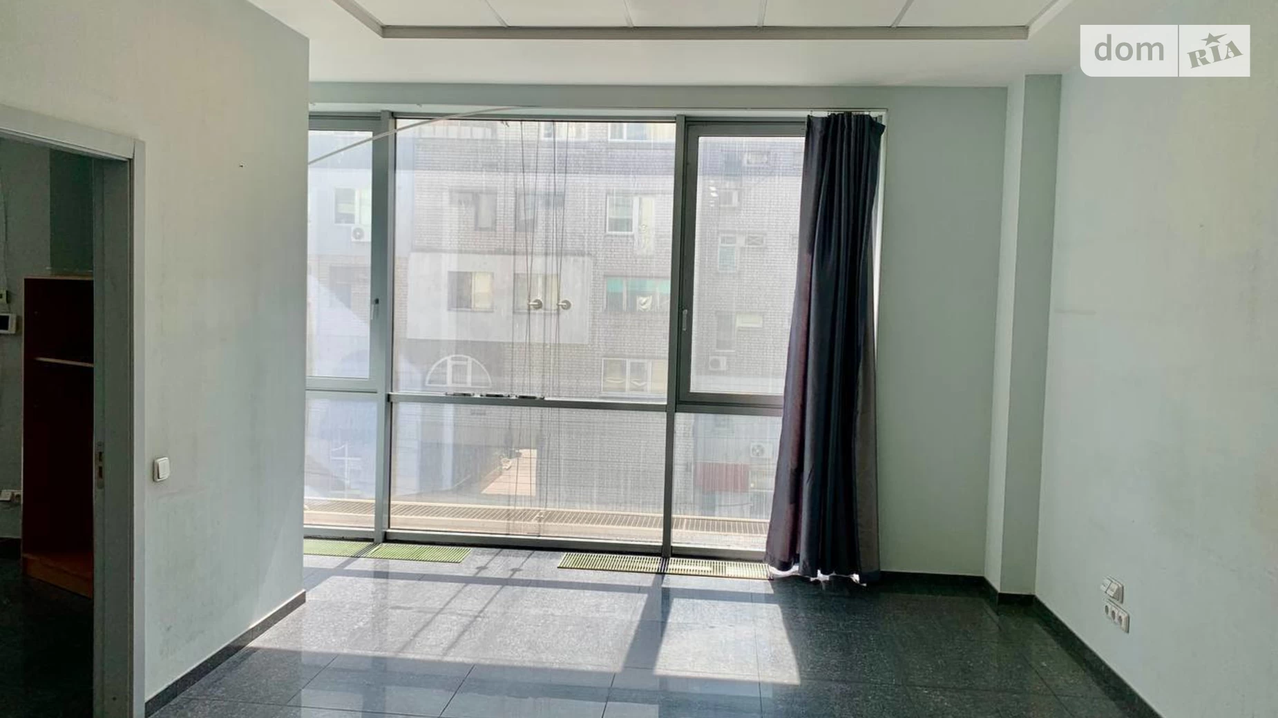 Сдается в аренду офис 114 кв. м в бизнес-центре, цена: 1000 $ - фото 2