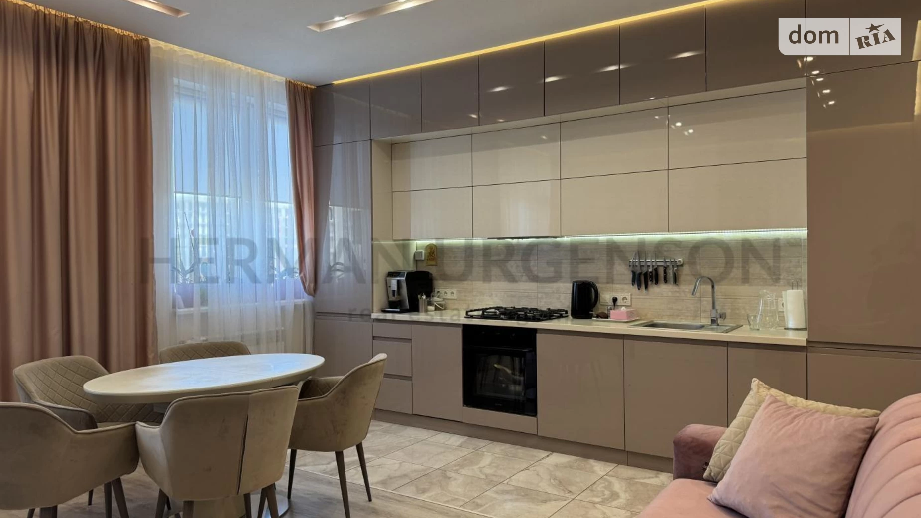 Продается 3-комнатная квартира 102 кв. м в Ужгороде, ул. Богомольца - фото 4