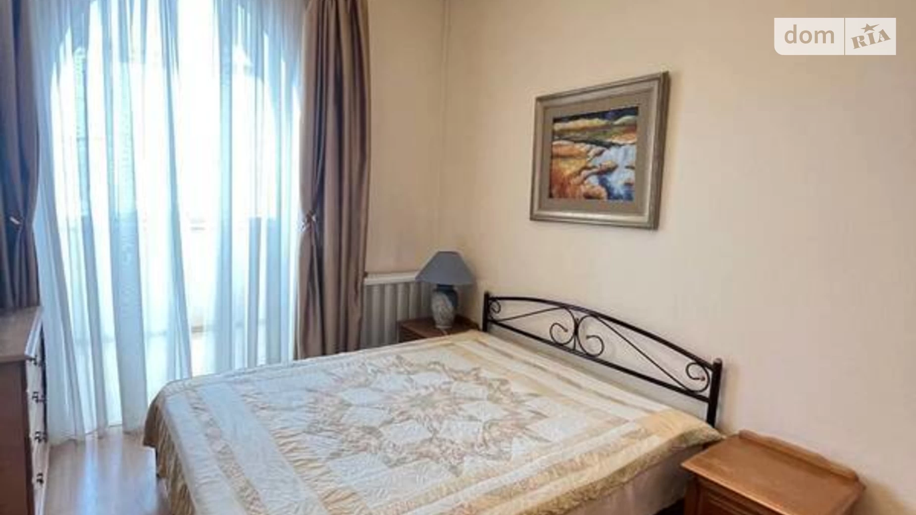 Продается 1-комнатная квартира 74 кв. м в Киеве, ул. Дмитриевская, 9-11 - фото 2