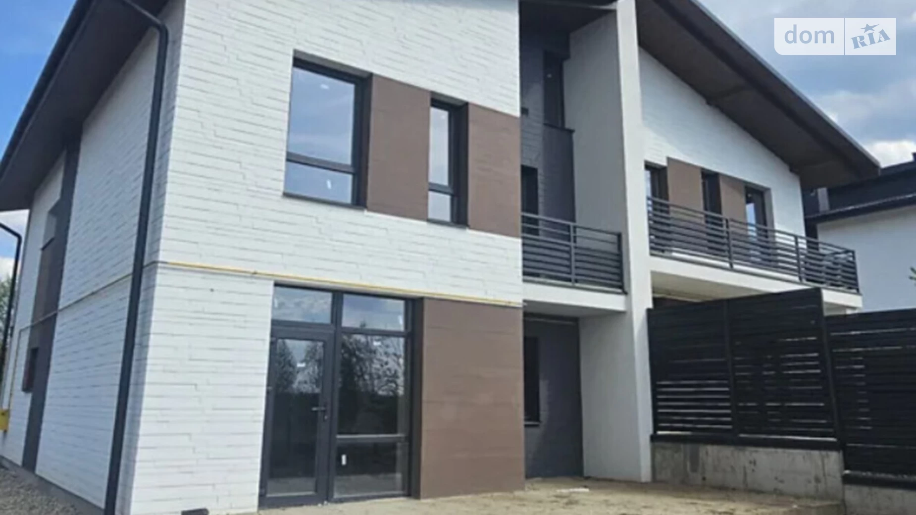 Продается дом на 2 этажа 175 кв. м с бассейном, цена: 90000 $ - фото 2